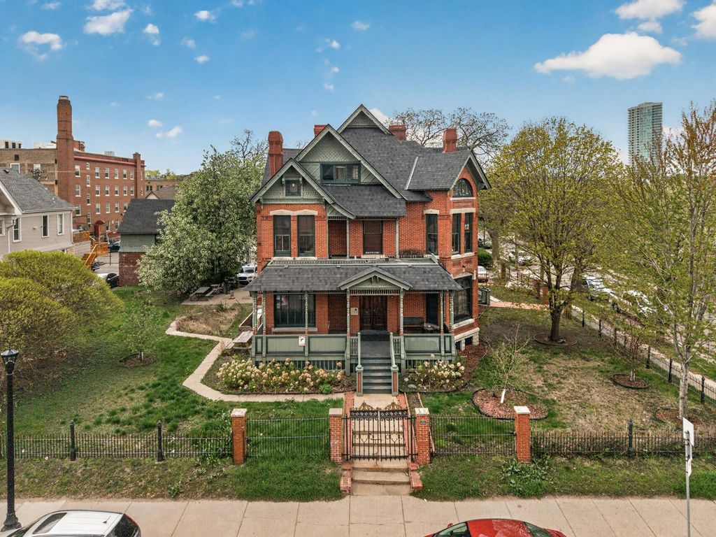 Photo of 1700 3rd Avenue S, Minneapolis, MN 55404 (MLS # 7043054)