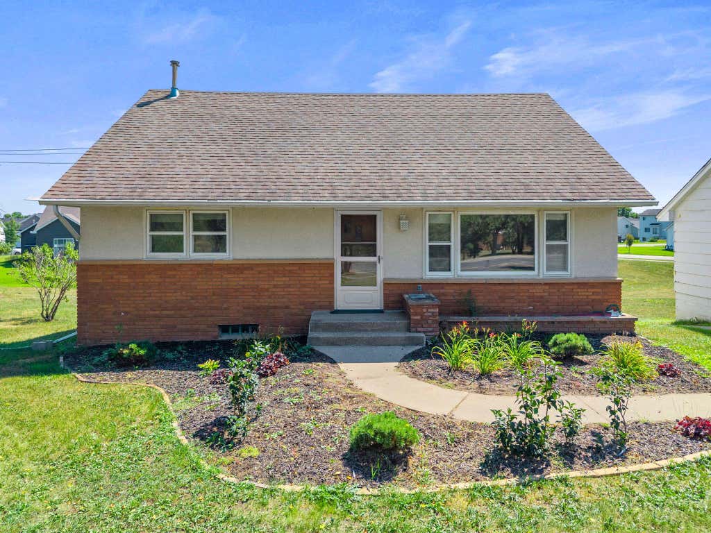 Photo of 527 River Road NE, Hanover, MN 55341 (MLS # 7127358)