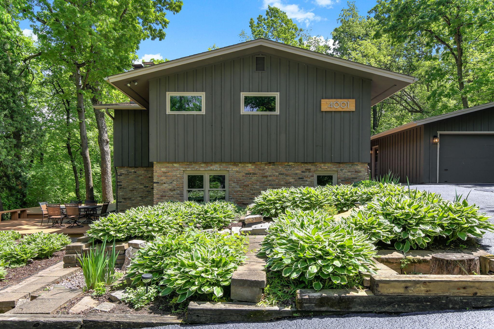 4001 Huntingdon Drive