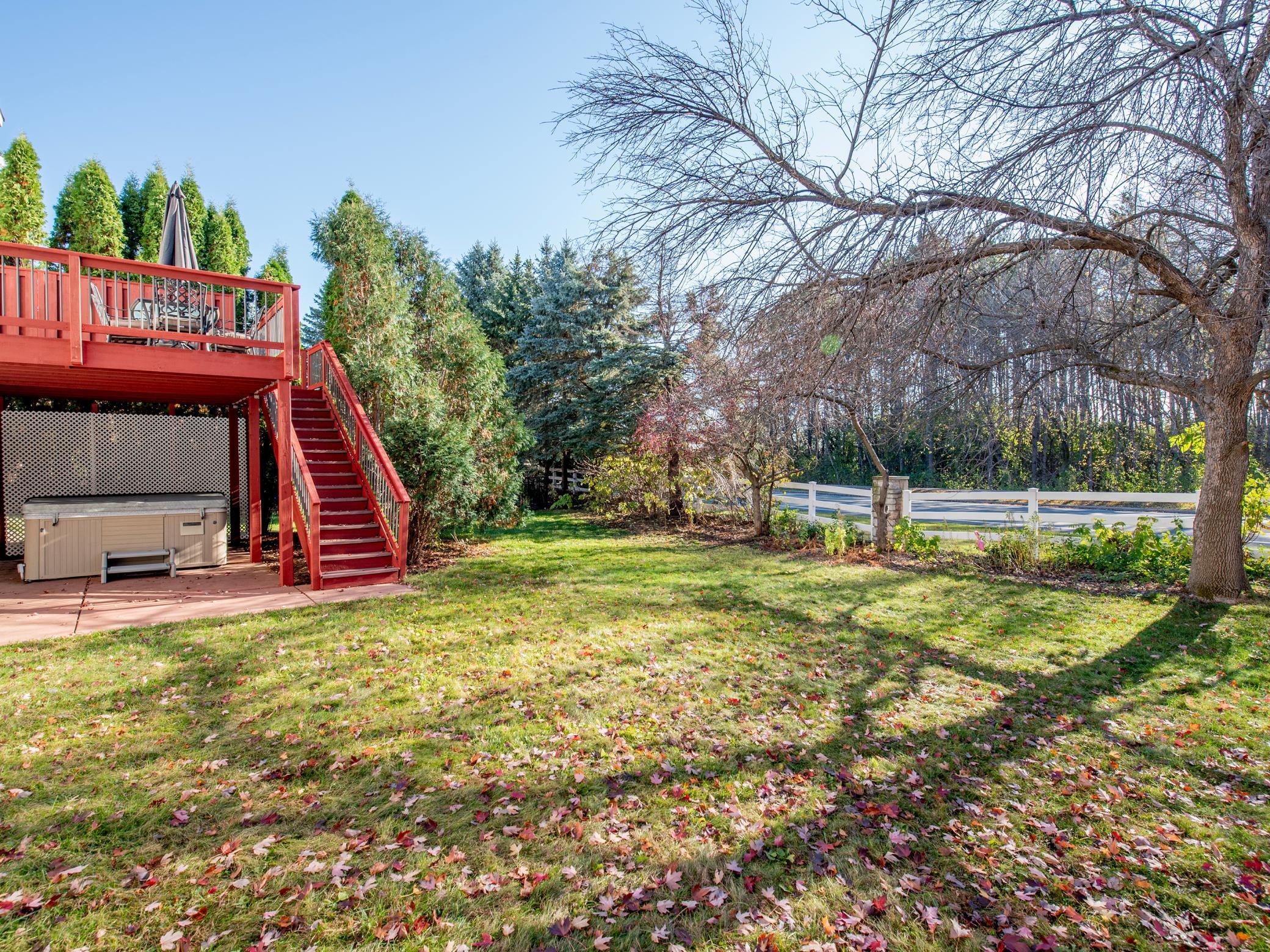 886 Oak Court