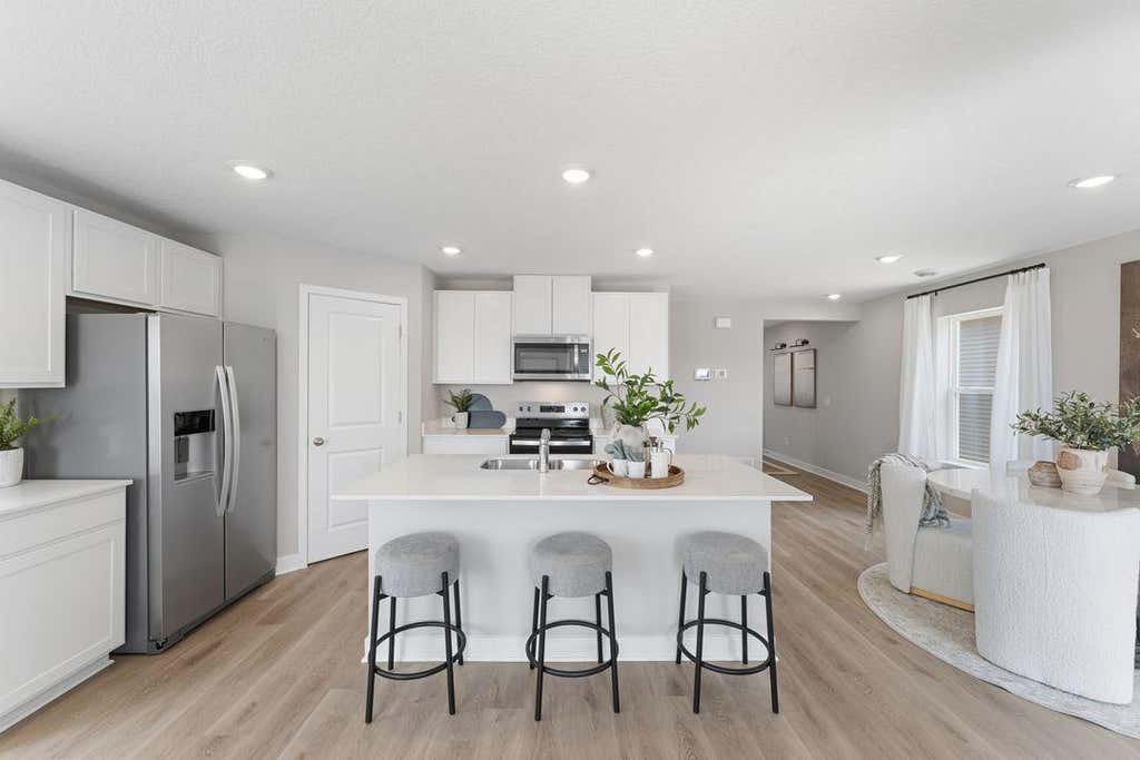 Photo of 1966 Aztec Avenue, Shakopee, MN 55379 (MLS # 7129764)