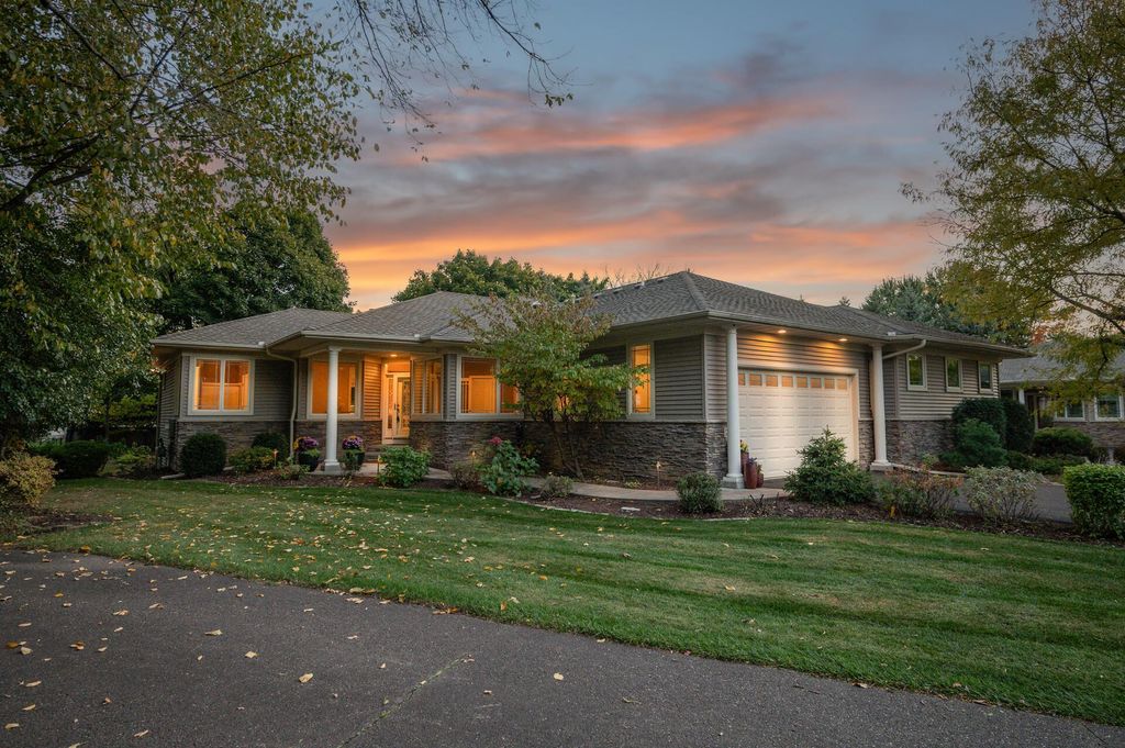 Photo of 2512 Skyblue Court, White Bear Lake, MN 55110 (MLS # 7019361)