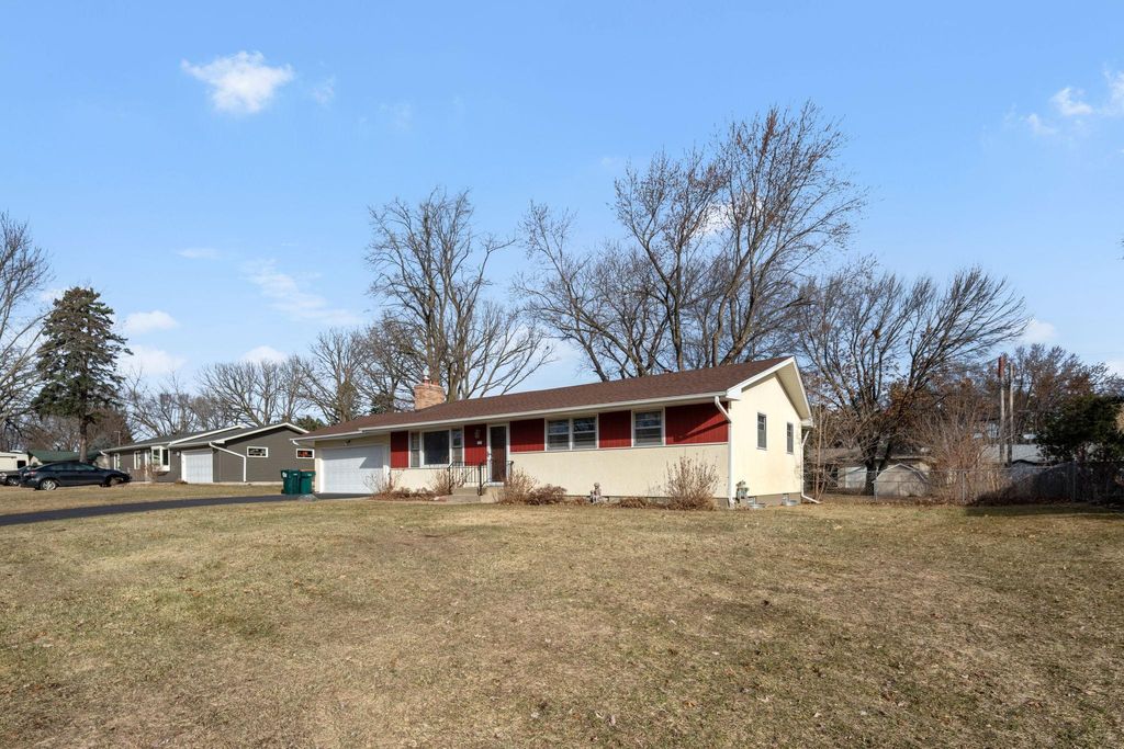 Photo of 4831 104th Lane NE, Circle Pines, MN 55014 (MLS # 7032257)