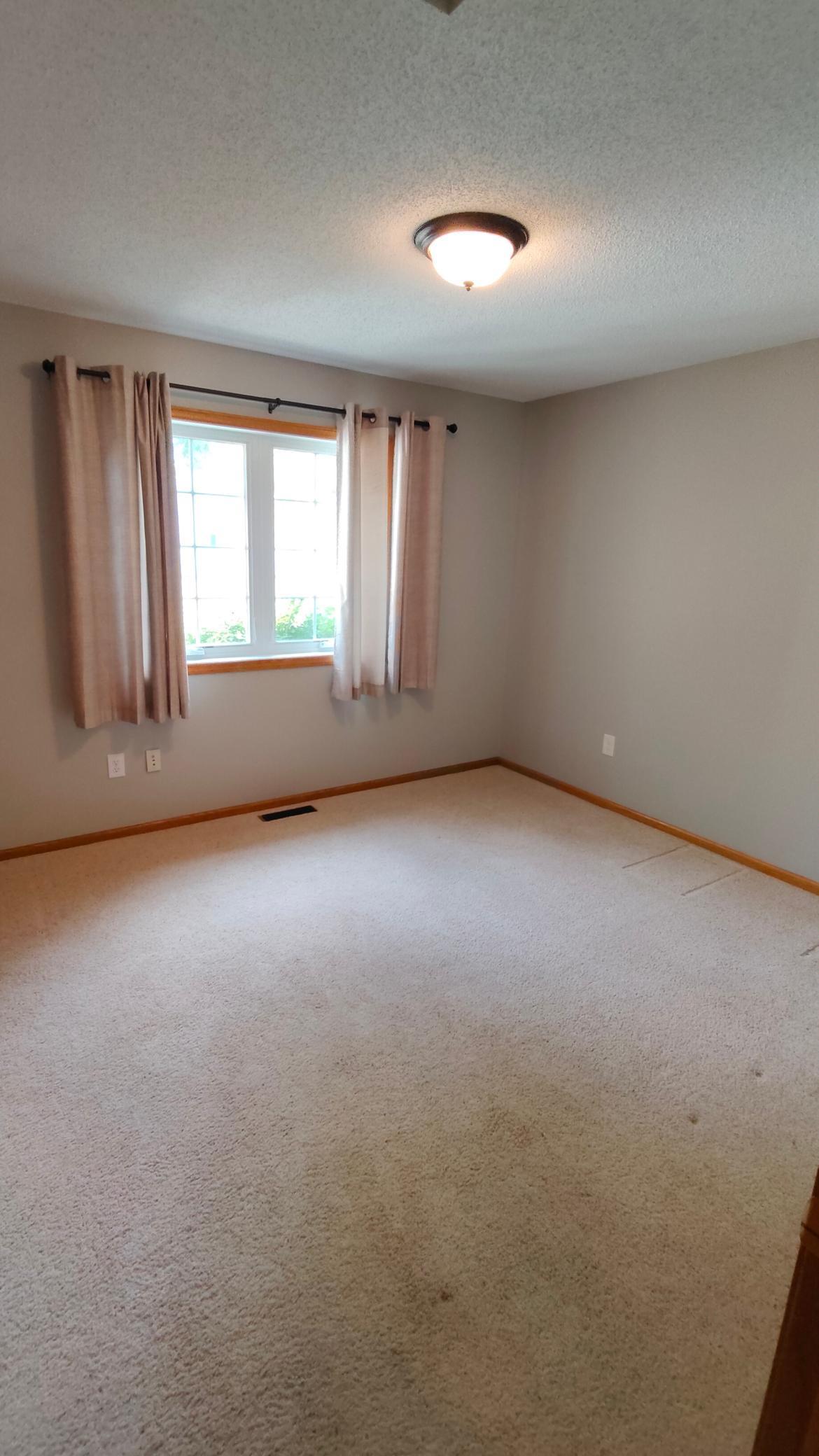 514 Deer Ridge Lane S