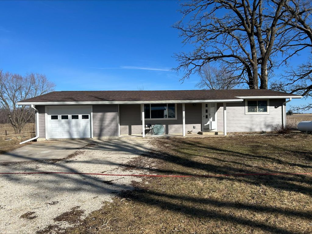 Photo of 10422 401st Avenue Avenue, Mabel, MN 55954 (MLS # 7036642)
