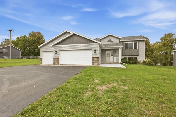 1801 EASTERN STAR LOOP, SAUK RAPIDS, MN 56379 - Image c48fd804cb91284ca3f67d257de07bcf/1831889784