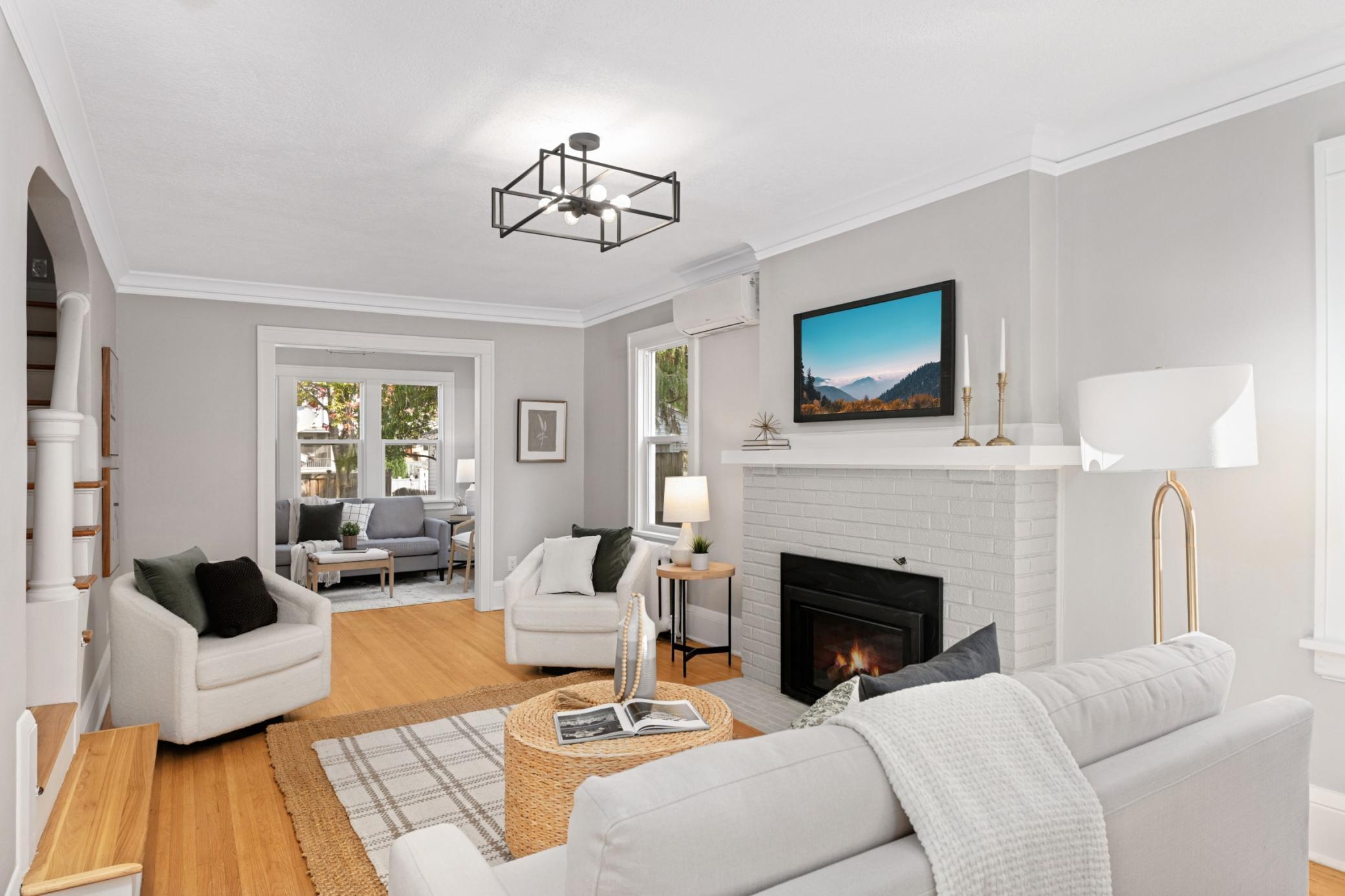 2129 Stanford Avenue