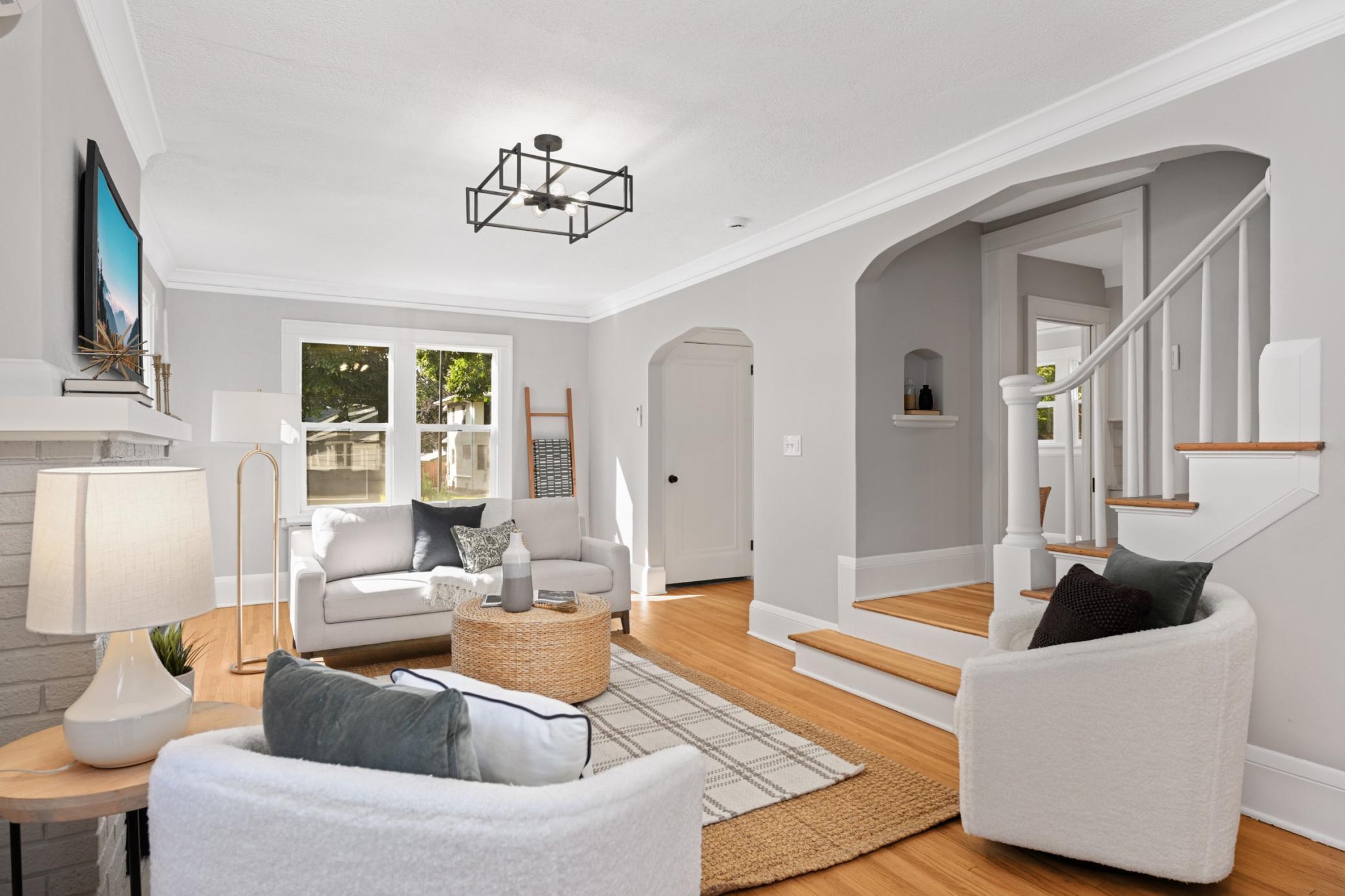 2129 Stanford Avenue