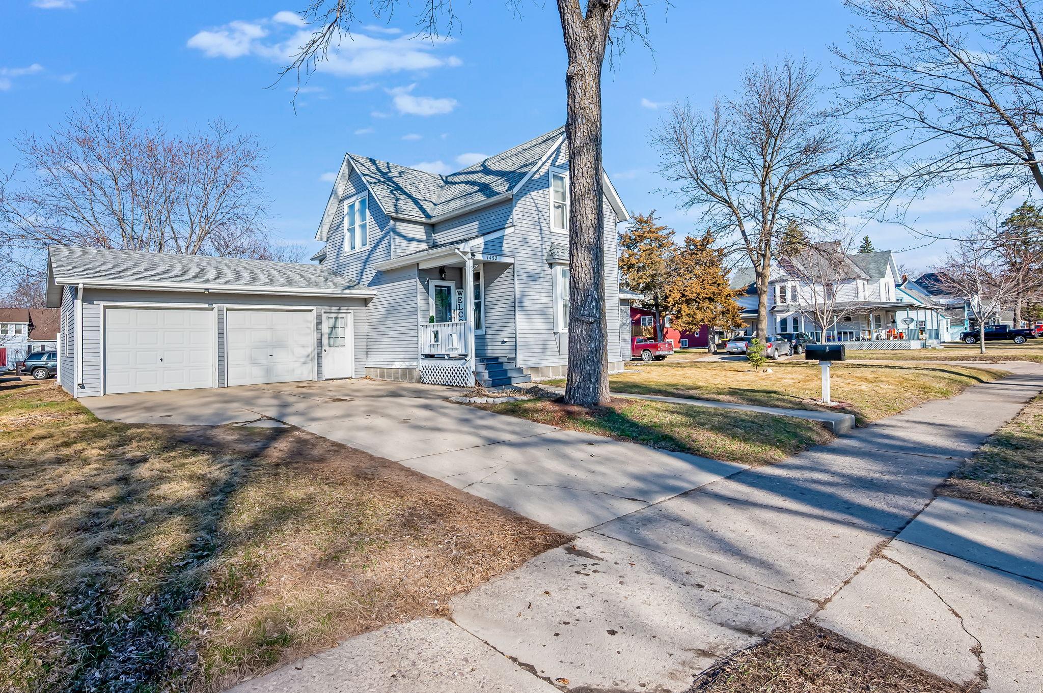 1452 5th Ave Windom MN