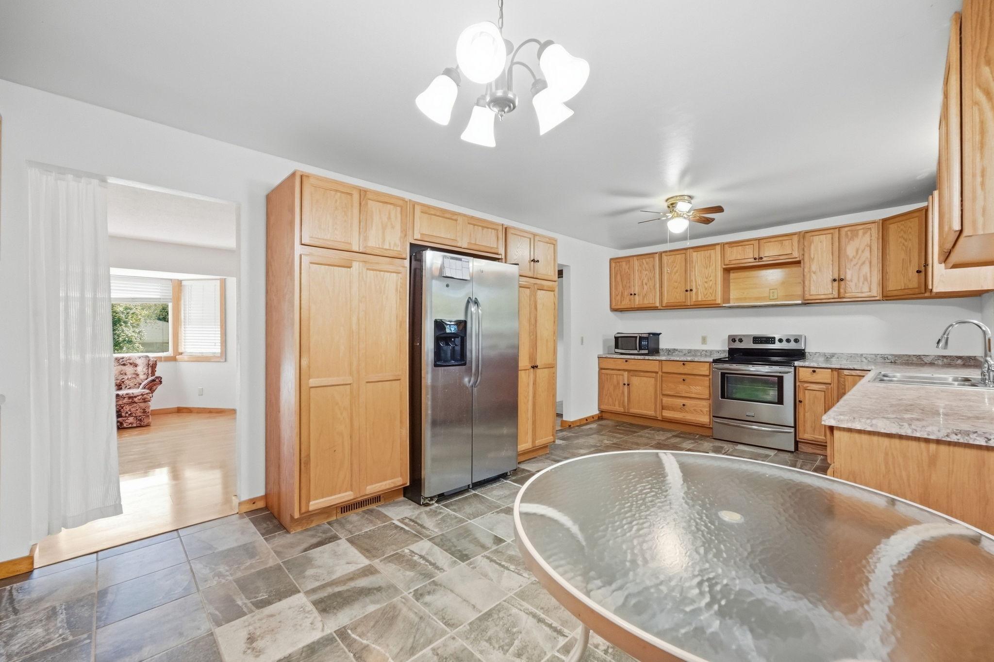 833 Lewis Place