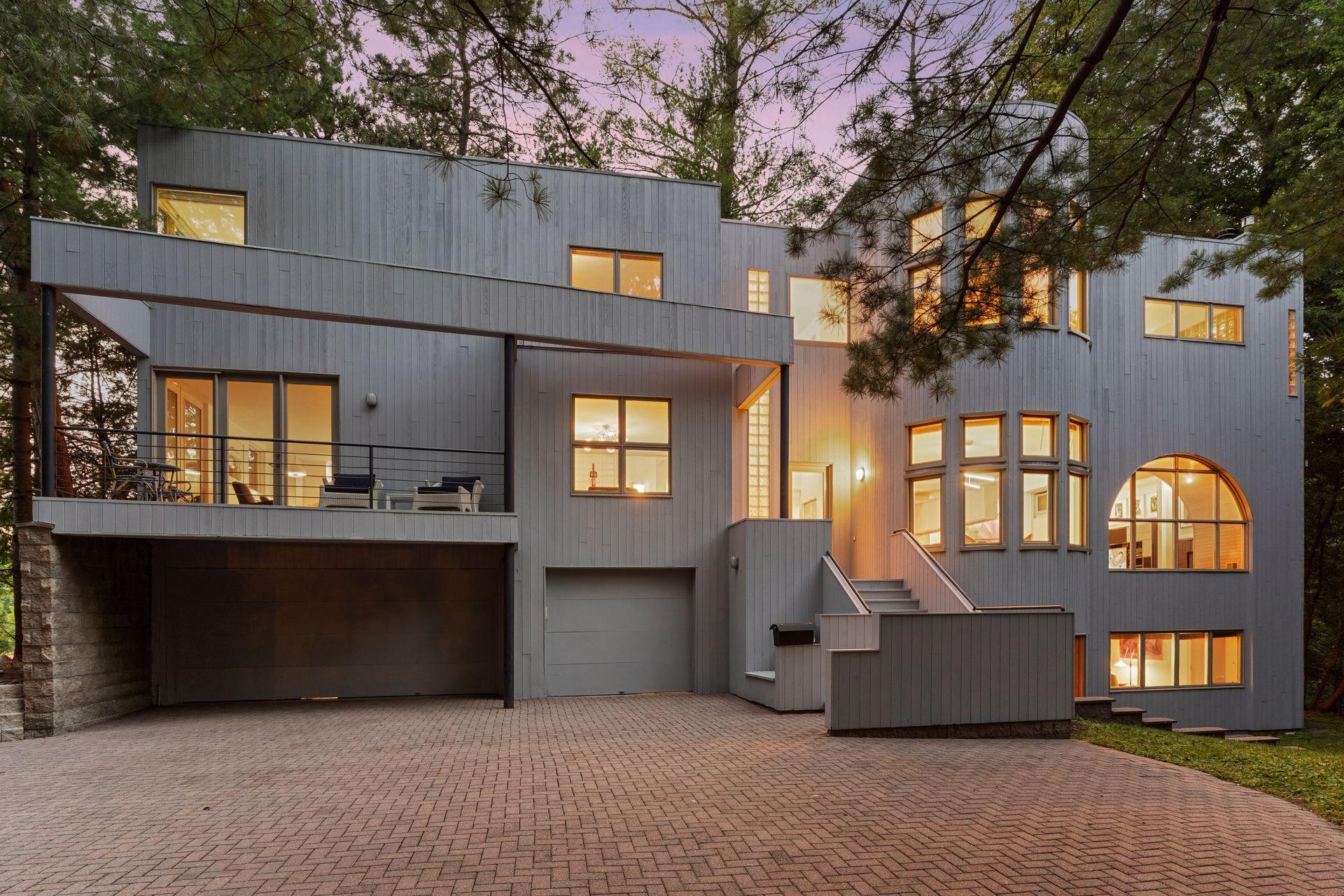 210 Sunnyridge Circle