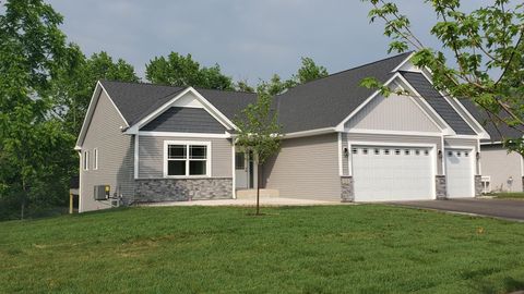 Photo of 225 10th Avenue NE, Hutchinson, MN 55350 (MLS # 6791219)