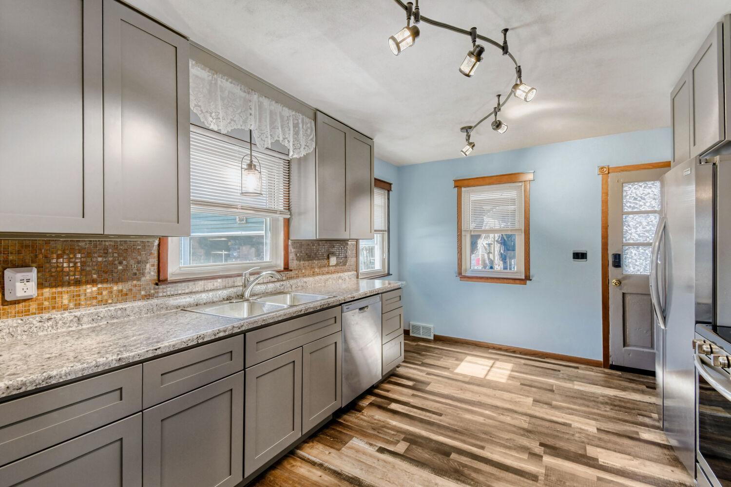 5319 Kentucky Avenue N