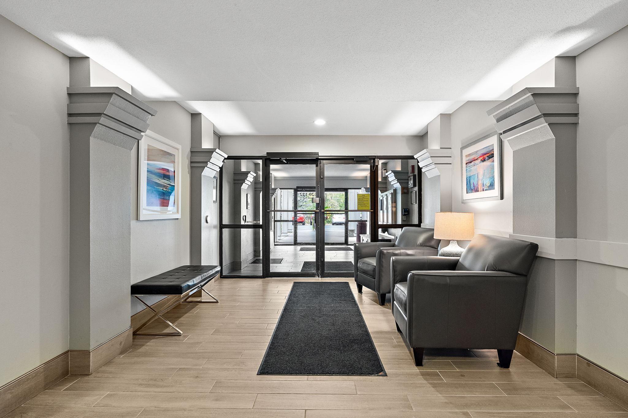 122 Demont Avenue E 258