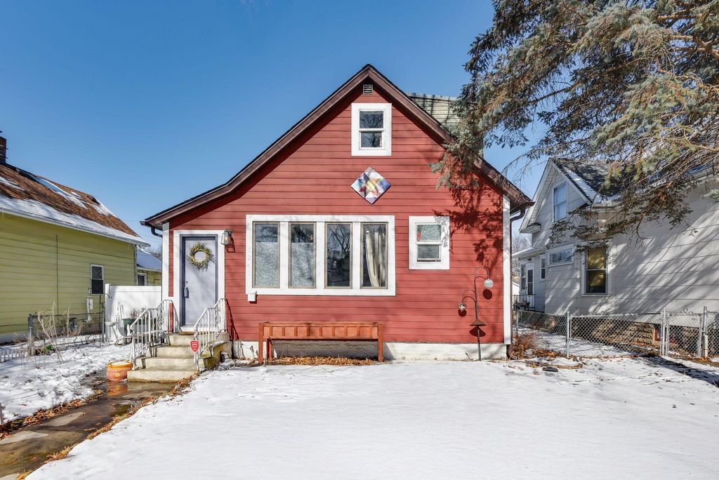 Photo of 1243 Reaney Avenue, Saint Paul, MN 55106 (MLS # 7036628)