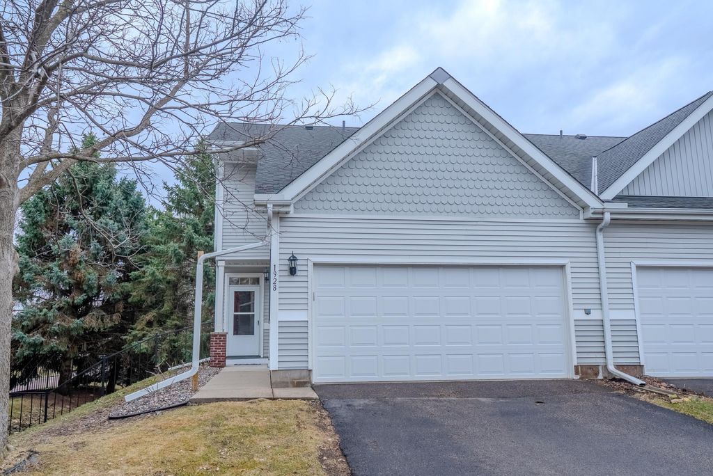 Photo of 1928 Mainstreet, Hopkins, MN 55343 (MLS # 7021169)