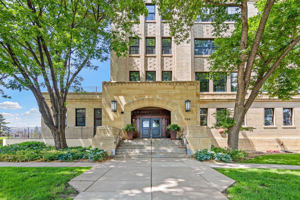 Photo of 730 Stinson Boulevard #114, Minneapolis, MN 55413 (MLS # 7109712)