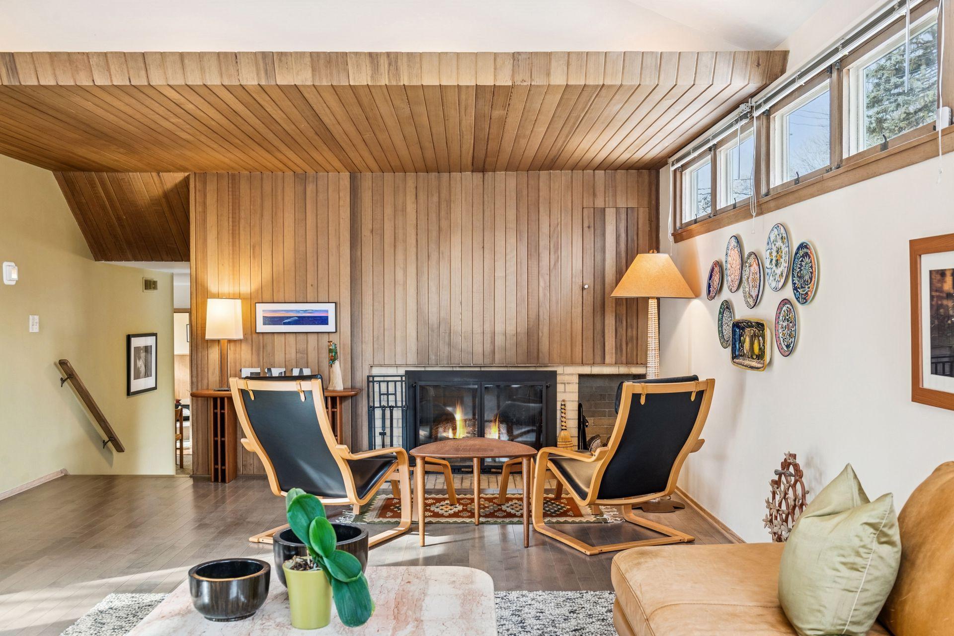 2700 Glenhurst Avenue