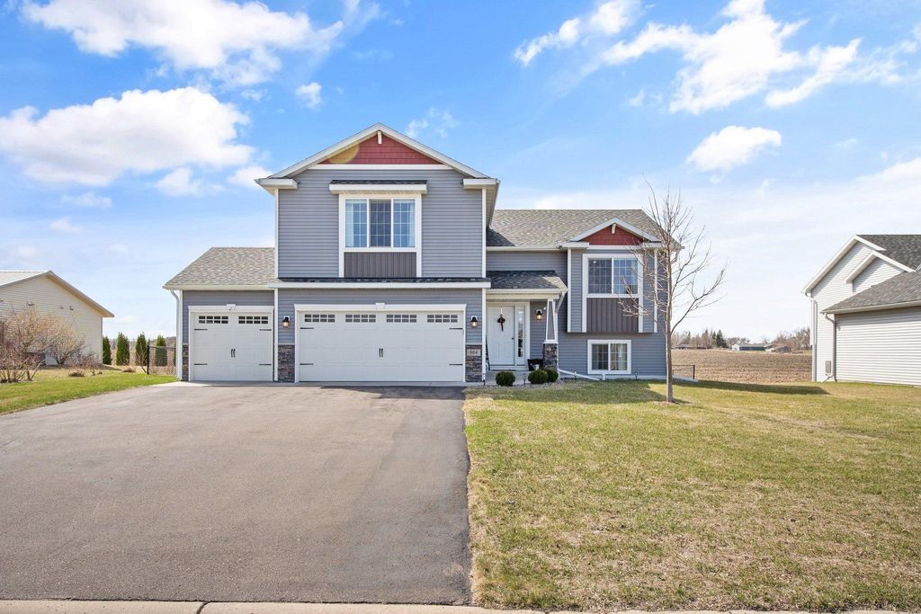 Photo of 904 Palm Circle, Annandale, MN 55302 (MLS # 7033120)