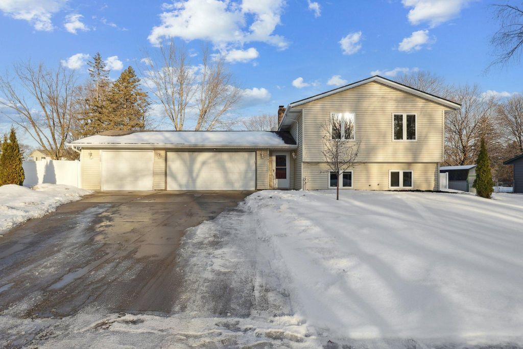 Photo of 4943 142nd Street W, Apple Valley, MN 55124 (MLS # 7004392)