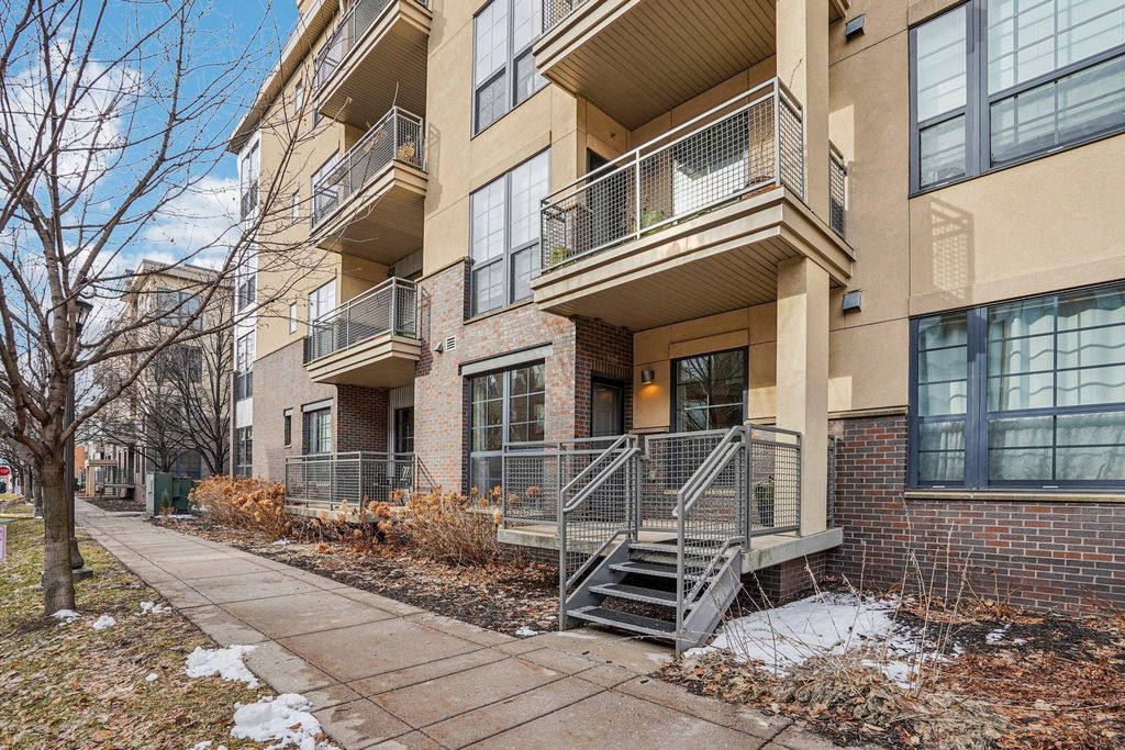 Photo of 825 Berry Street #106, Saint Paul, MN 55114 (MLS # 7066645)