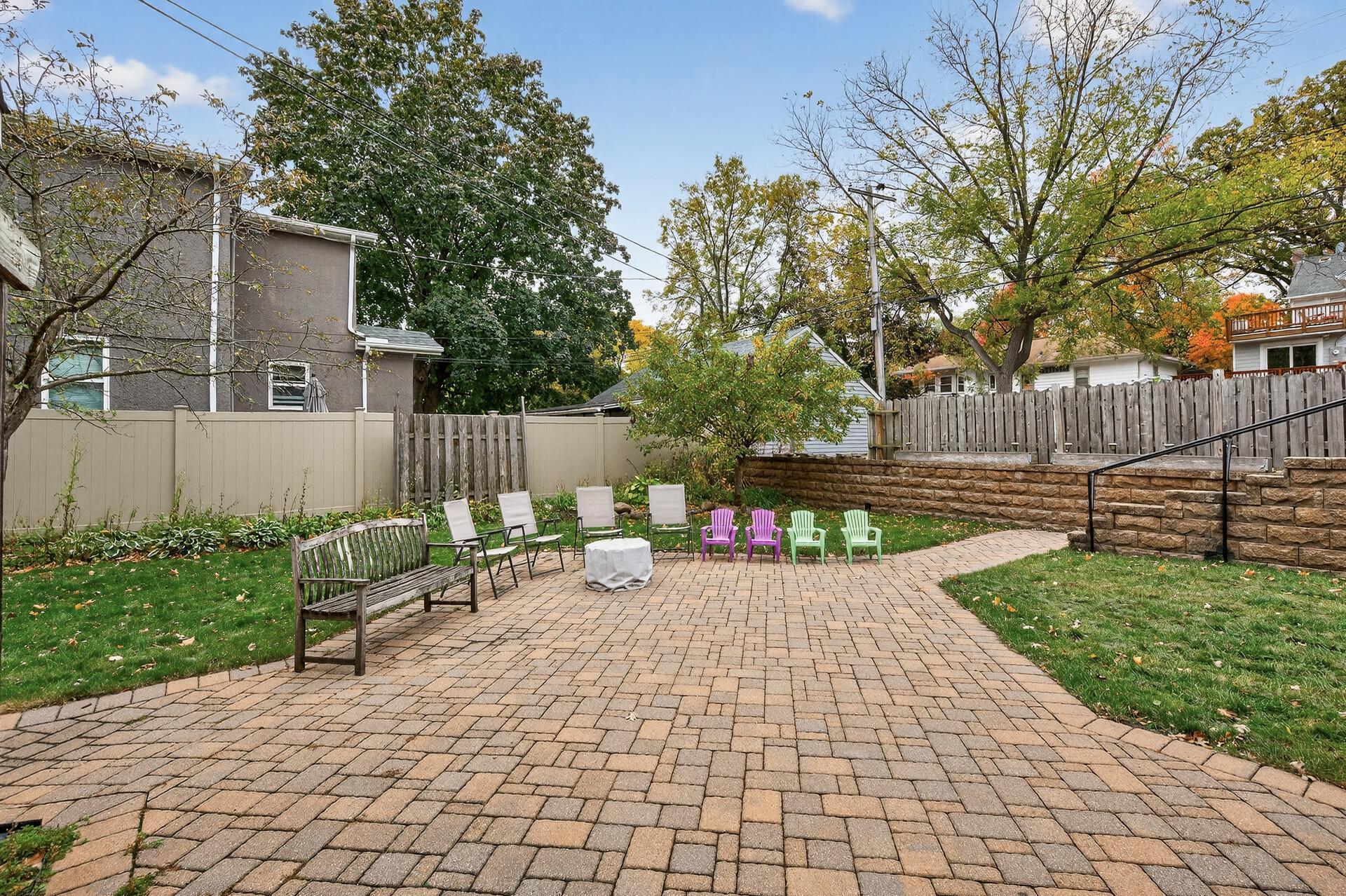 5348 Newton Avenue S