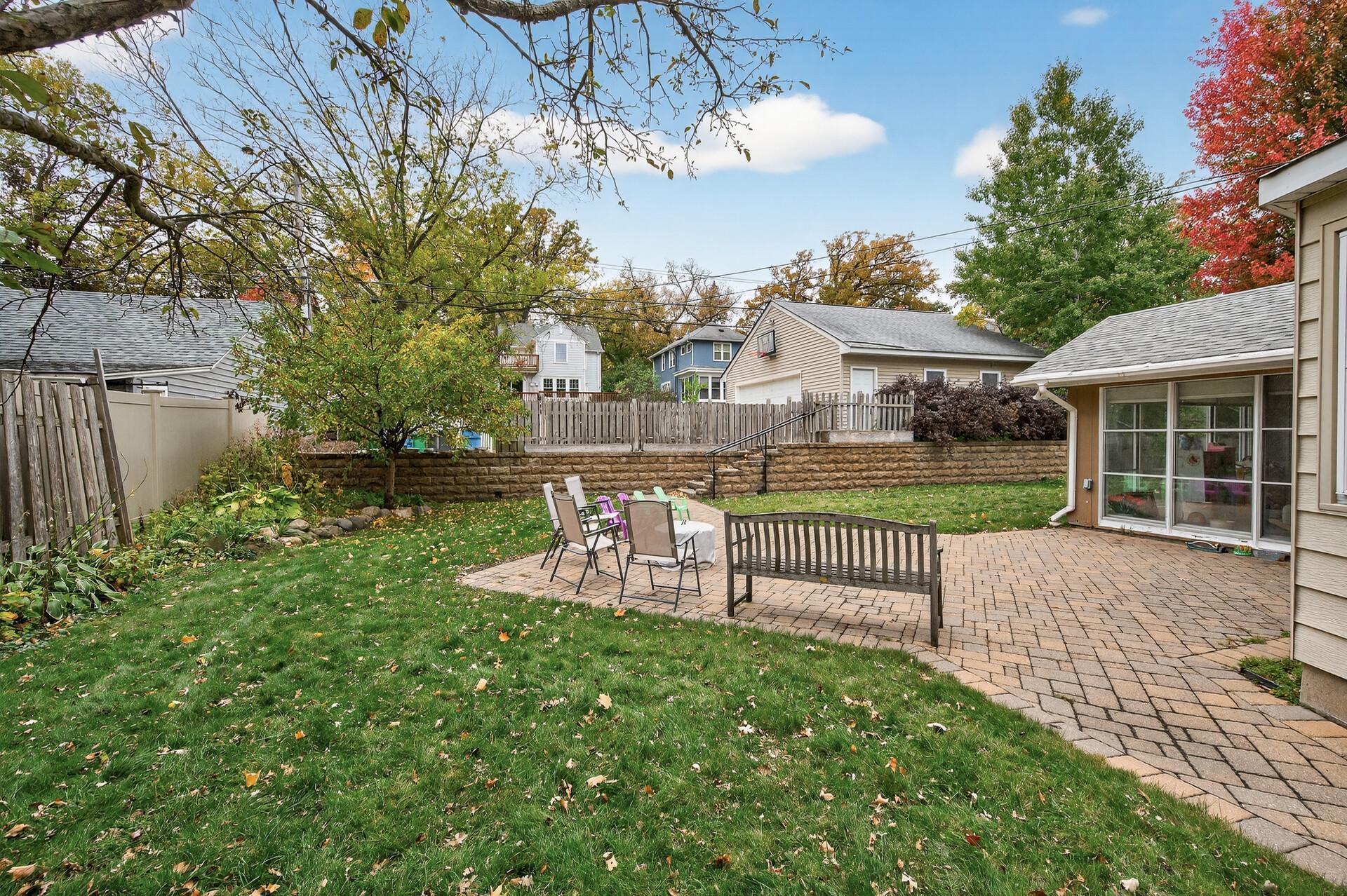 5348 Newton Avenue S