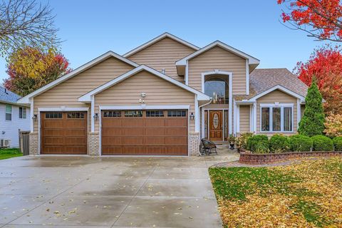 Photo of 9325 Austrian Pine Avenue N, Brooklyn Park, MN 55443 (MLS # 6809288) Photo of 9325 Austrian Pine Avenue N, Brooklyn Park, MN 55443 (MLS # 6809288)