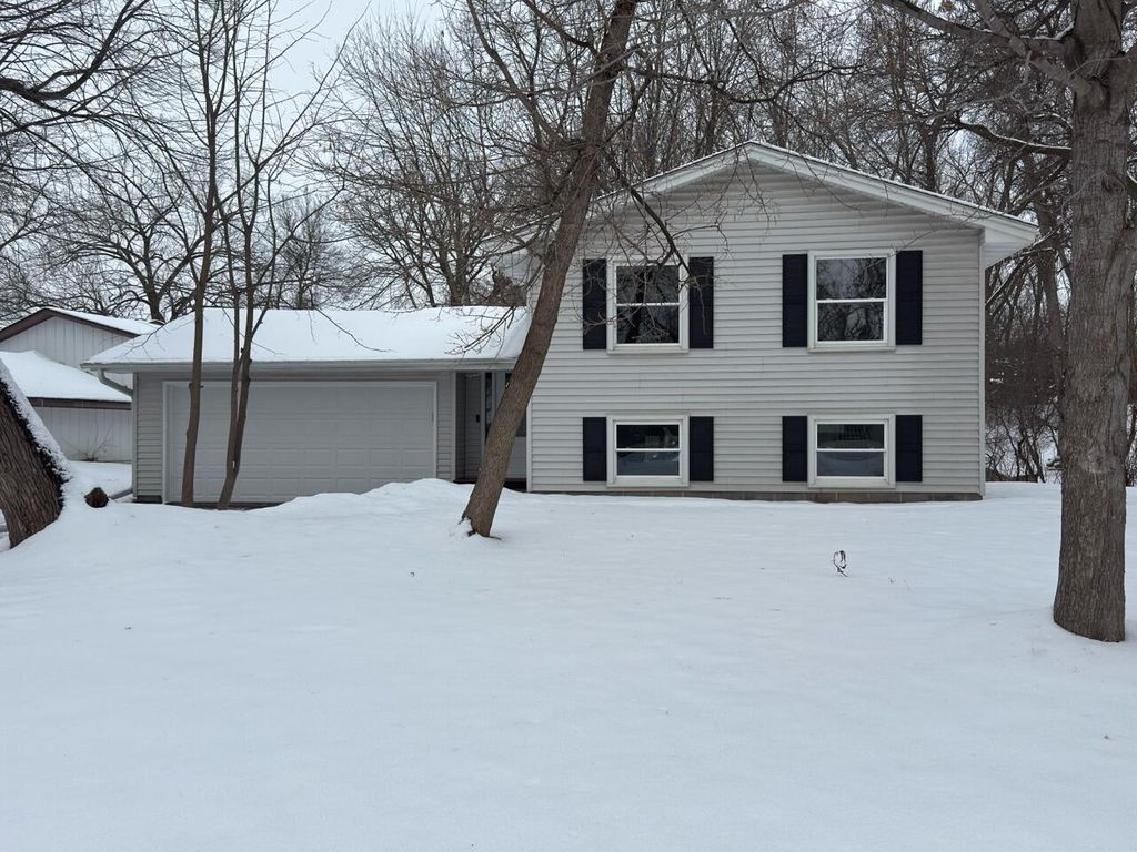 Photo of 16059 Cambridge Circle SE, Prior Lake, MN 55372 (MLS # 7006210)