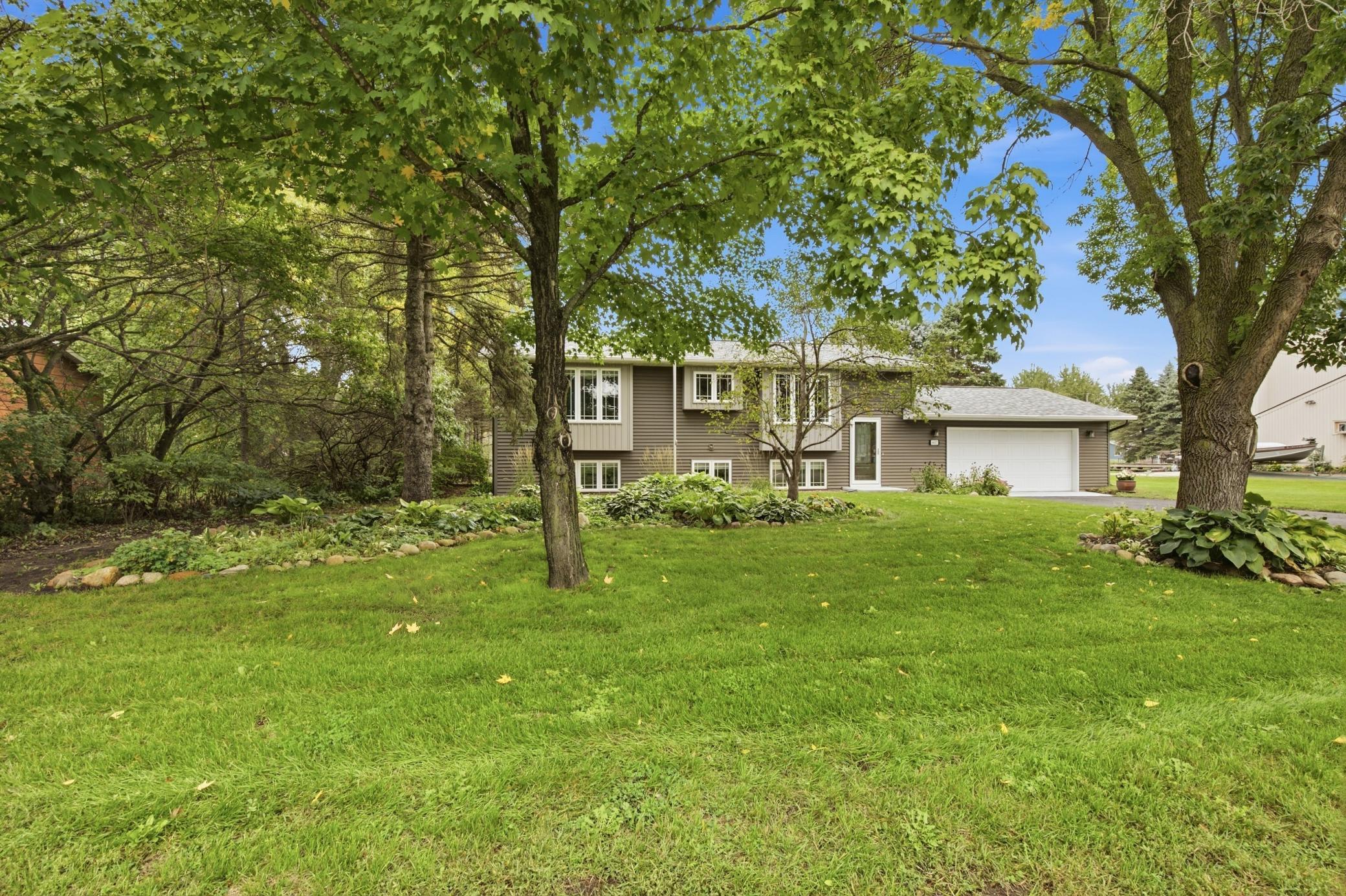 6407 Laurel Road
