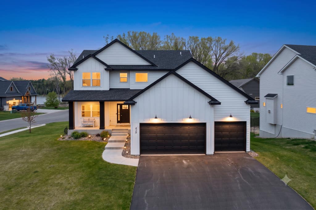 Photo of 429 Collova Drive, Vadnais Heights, MN 55127 (MLS # 7119164)