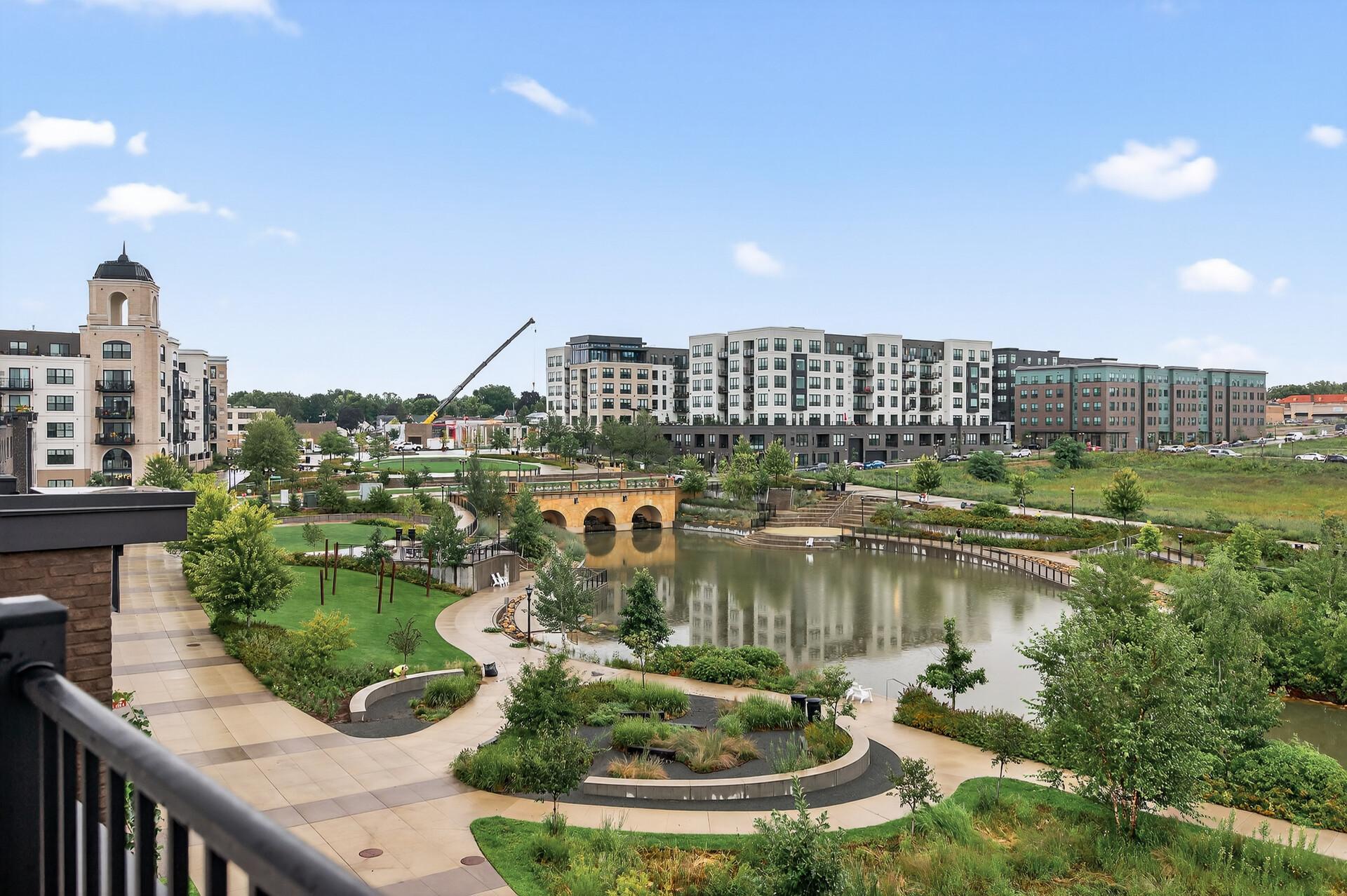 Saint Paul, Minnesota, 55116, United States, 4 Bedrooms Bedrooms, ,4 BathroomsBathrooms,Residential,Active,2028753