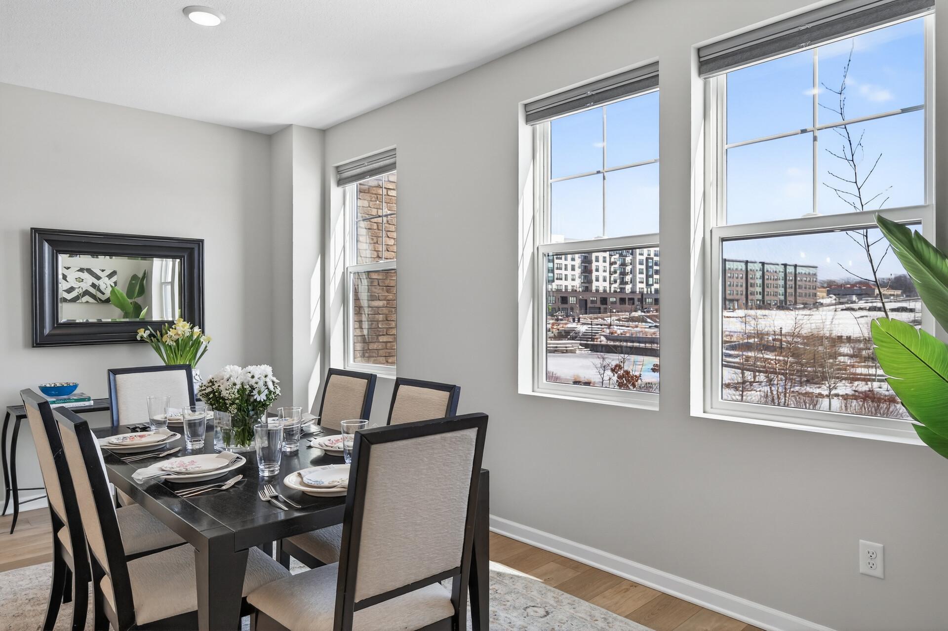Saint Paul, Minnesota, 55116, United States, 4 Bedrooms Bedrooms, ,4 BathroomsBathrooms,Residential,Active,2028753