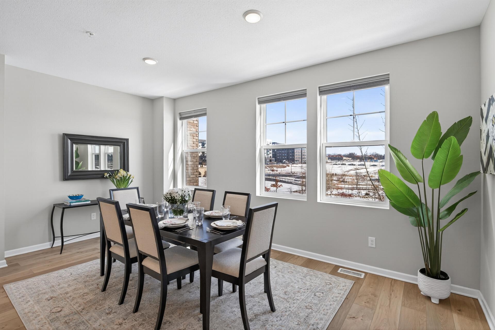 Saint Paul, Minnesota, 55116, United States, 4 Bedrooms Bedrooms, ,4 BathroomsBathrooms,Residential,Active,2028753