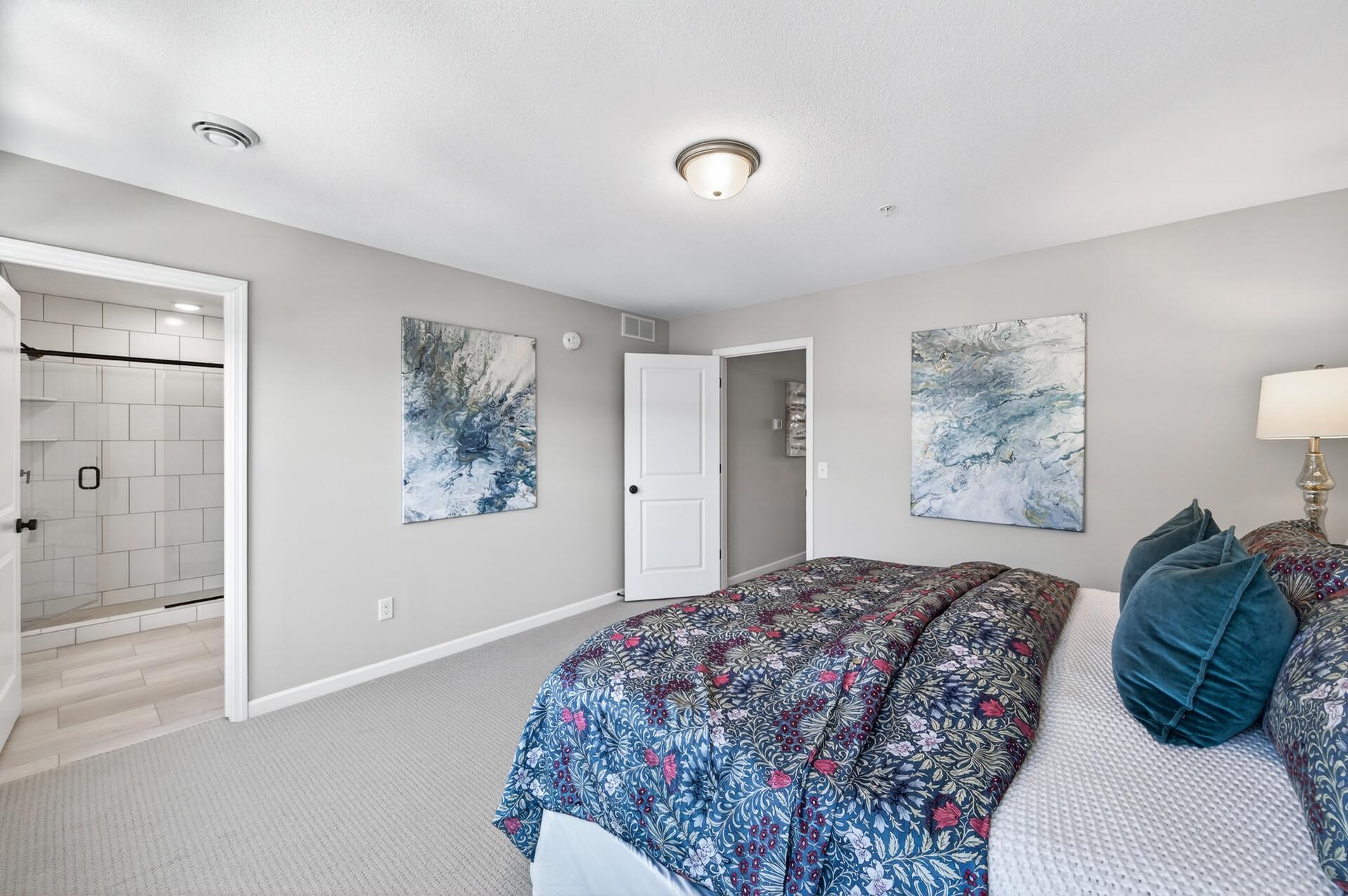 Saint Paul, Minnesota, 55116, United States, 4 Bedrooms Bedrooms, ,4 BathroomsBathrooms,Residential,Active,2028753