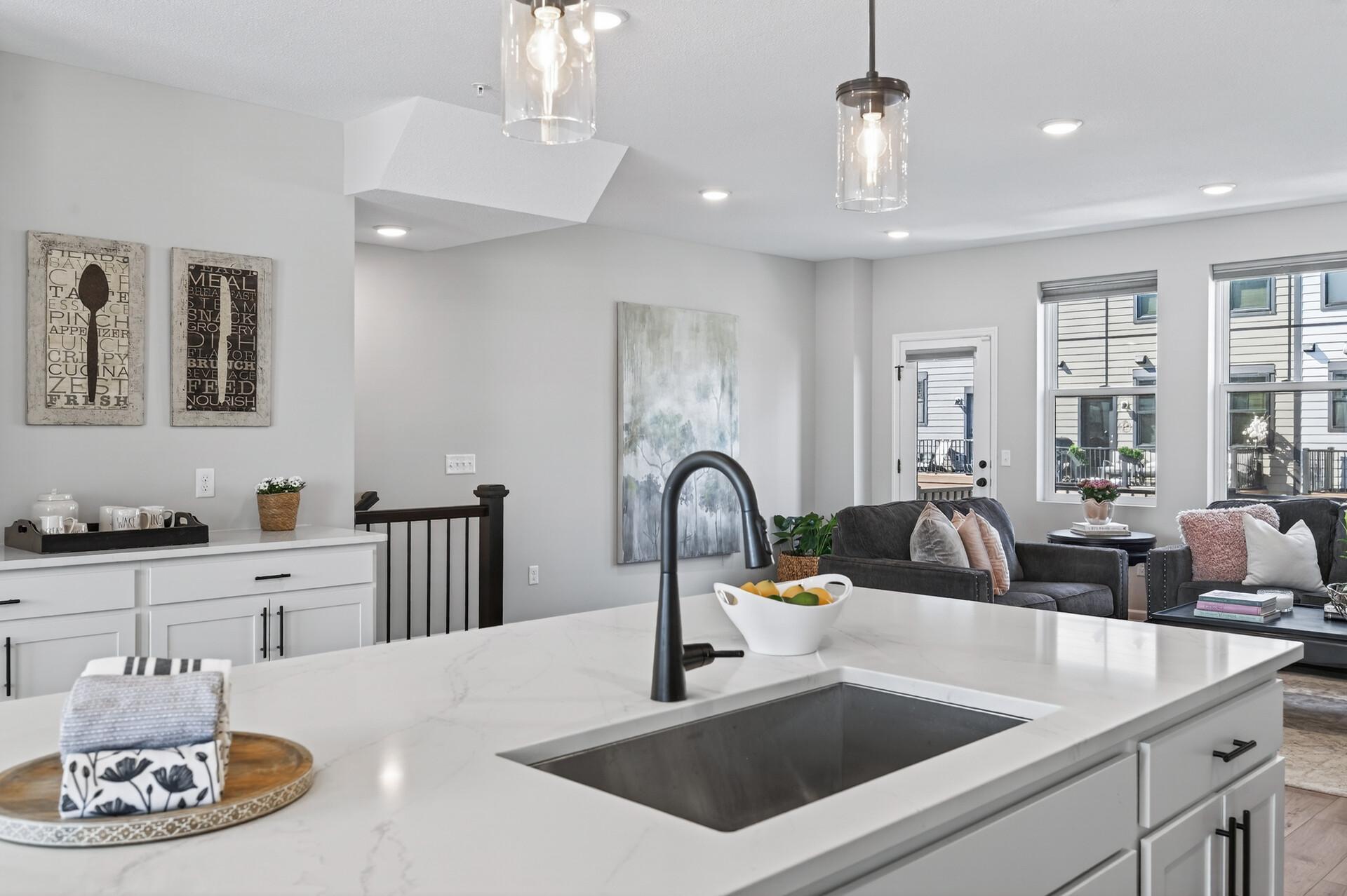 Saint Paul, Minnesota, 55116, United States, 4 Bedrooms Bedrooms, ,4 BathroomsBathrooms,Residential,Active,2028753