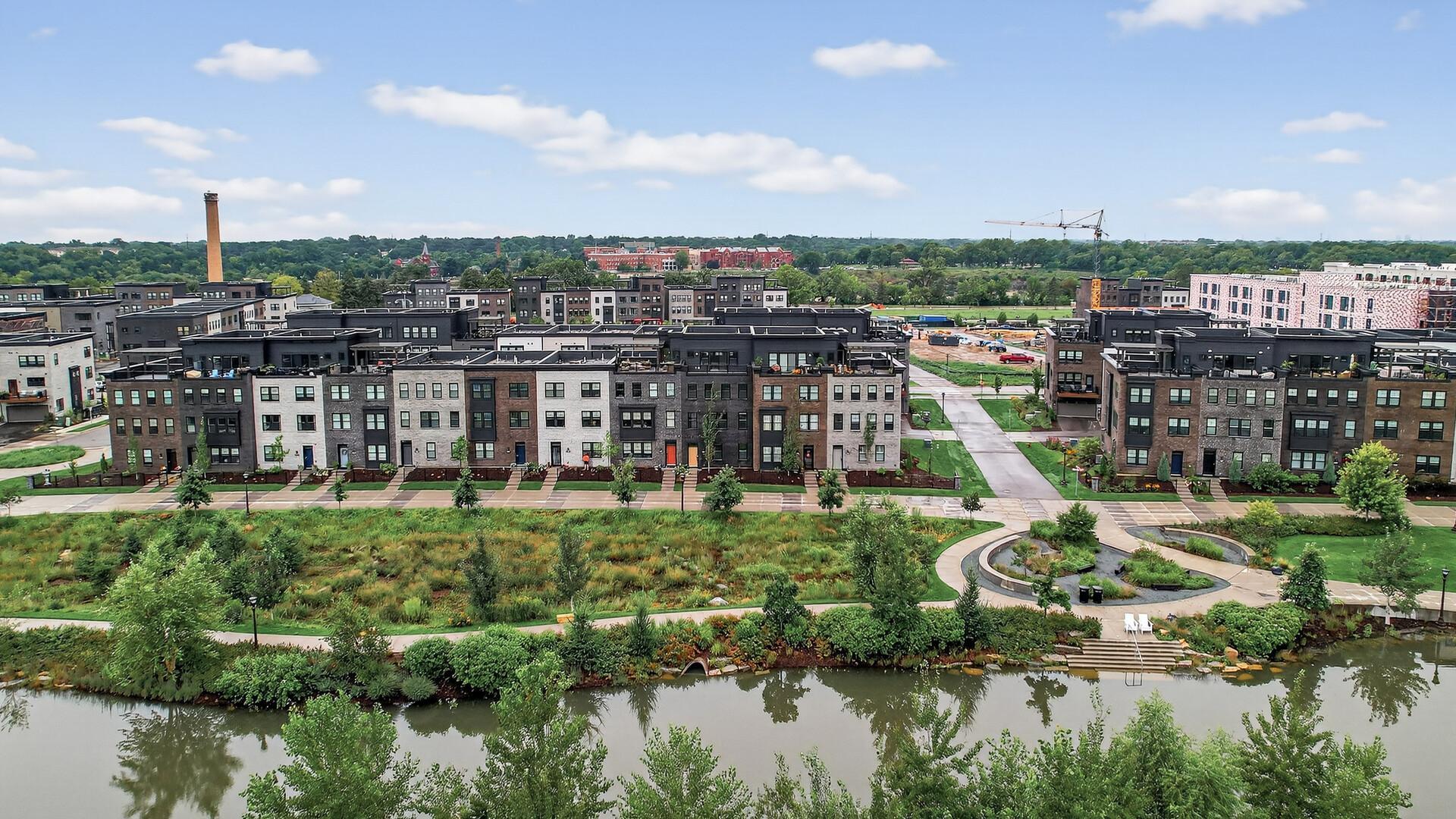 Saint Paul, Minnesota, 55116, United States, 4 Bedrooms Bedrooms, ,4 BathroomsBathrooms,Residential,Active,2028753