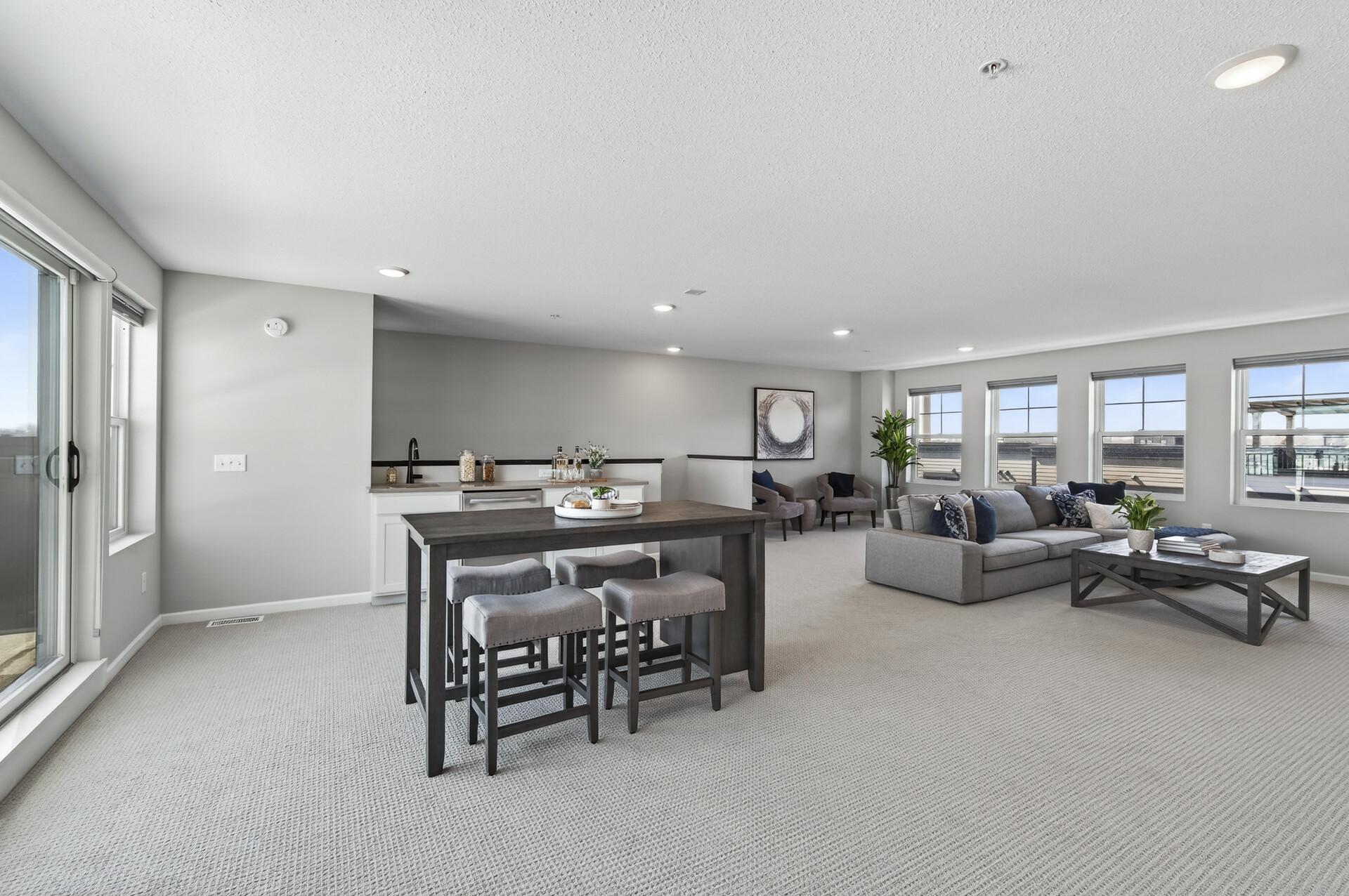 Saint Paul, Minnesota, 55116, United States, 4 Bedrooms Bedrooms, ,4 BathroomsBathrooms,Residential,Active,2028753