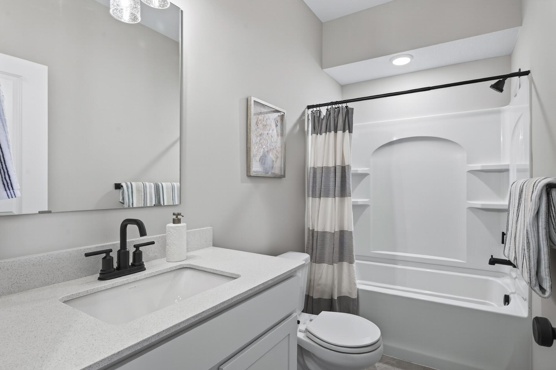 Saint Paul, Minnesota, 55116, United States, 4 Bedrooms Bedrooms, ,4 BathroomsBathrooms,Residential,Active,2028753