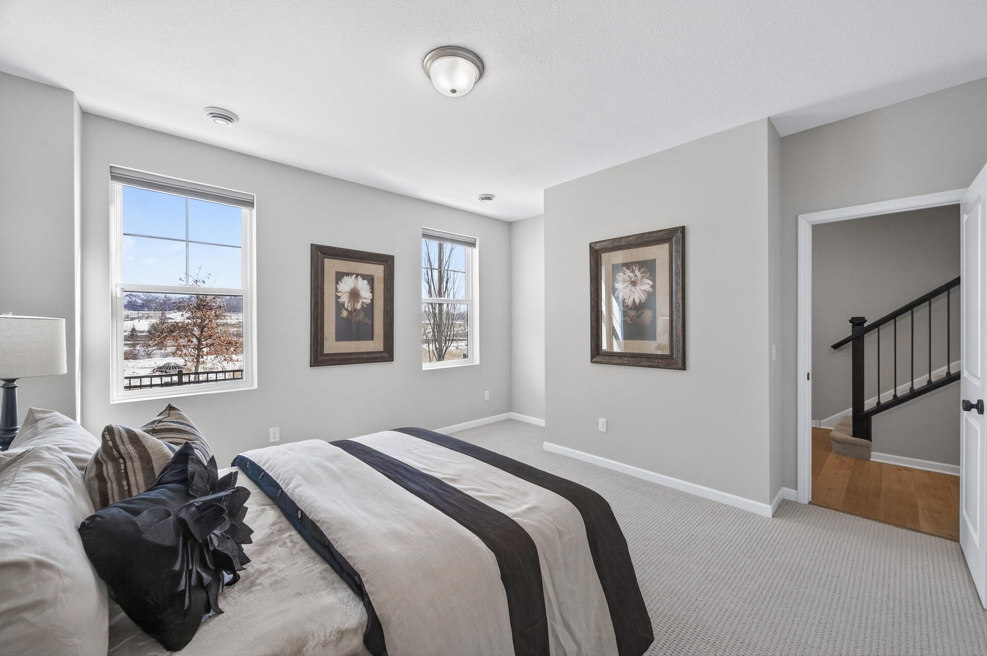 Saint Paul, Minnesota, 55116, United States, 4 Bedrooms Bedrooms, ,4 BathroomsBathrooms,Residential,Active,2028753