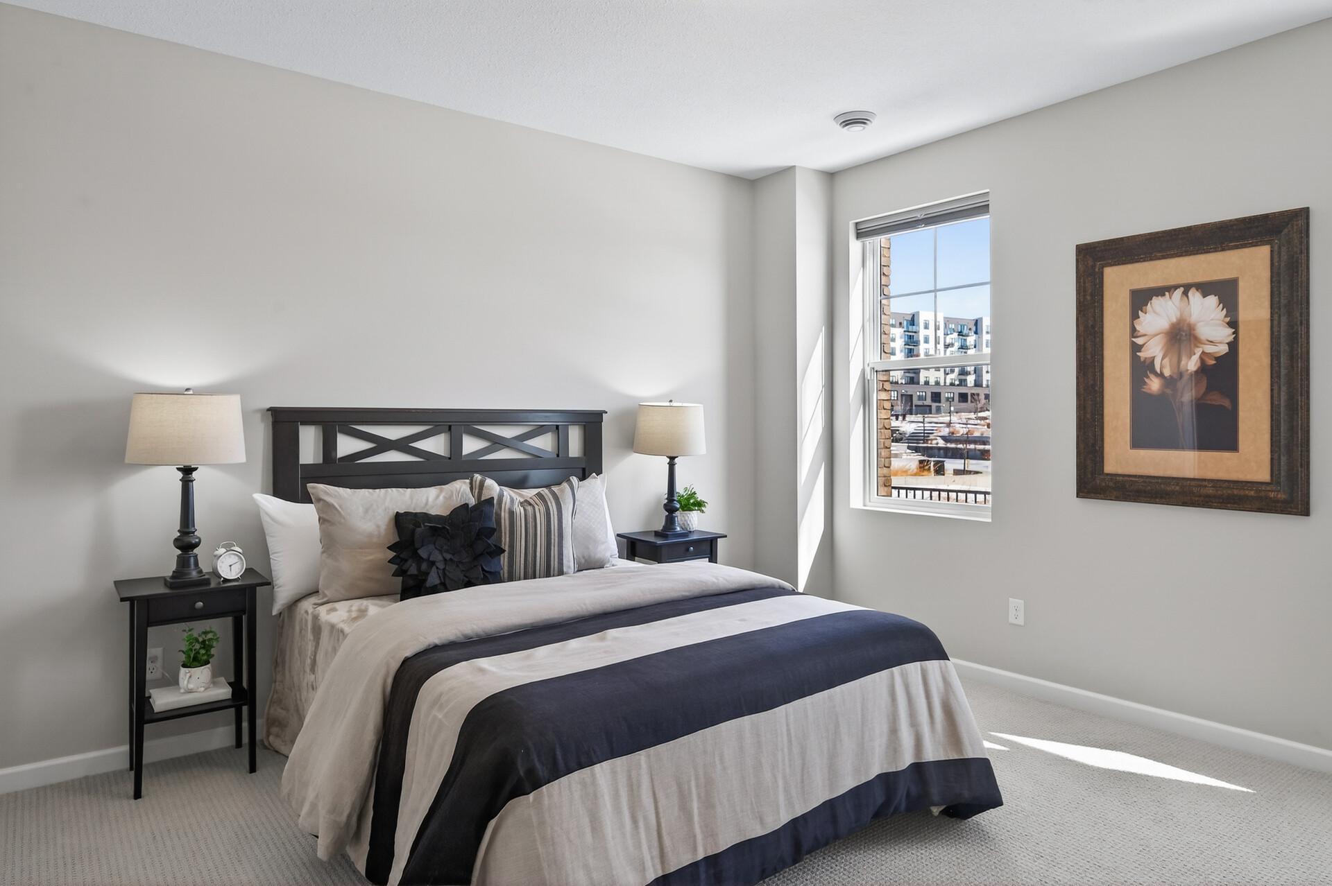 Saint Paul, Minnesota, 55116, United States, 4 Bedrooms Bedrooms, ,4 BathroomsBathrooms,Residential,Active,2028753