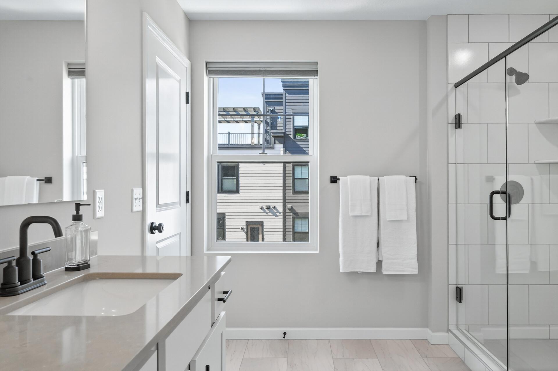 Saint Paul, Minnesota, 55116, United States, 4 Bedrooms Bedrooms, ,4 BathroomsBathrooms,Residential,Active,2028753