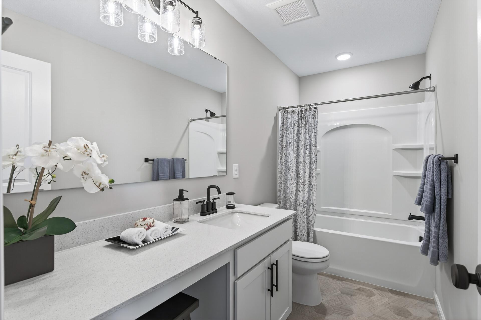 Saint Paul, Minnesota, 55116, United States, 4 Bedrooms Bedrooms, ,4 BathroomsBathrooms,Residential,Active,2028753