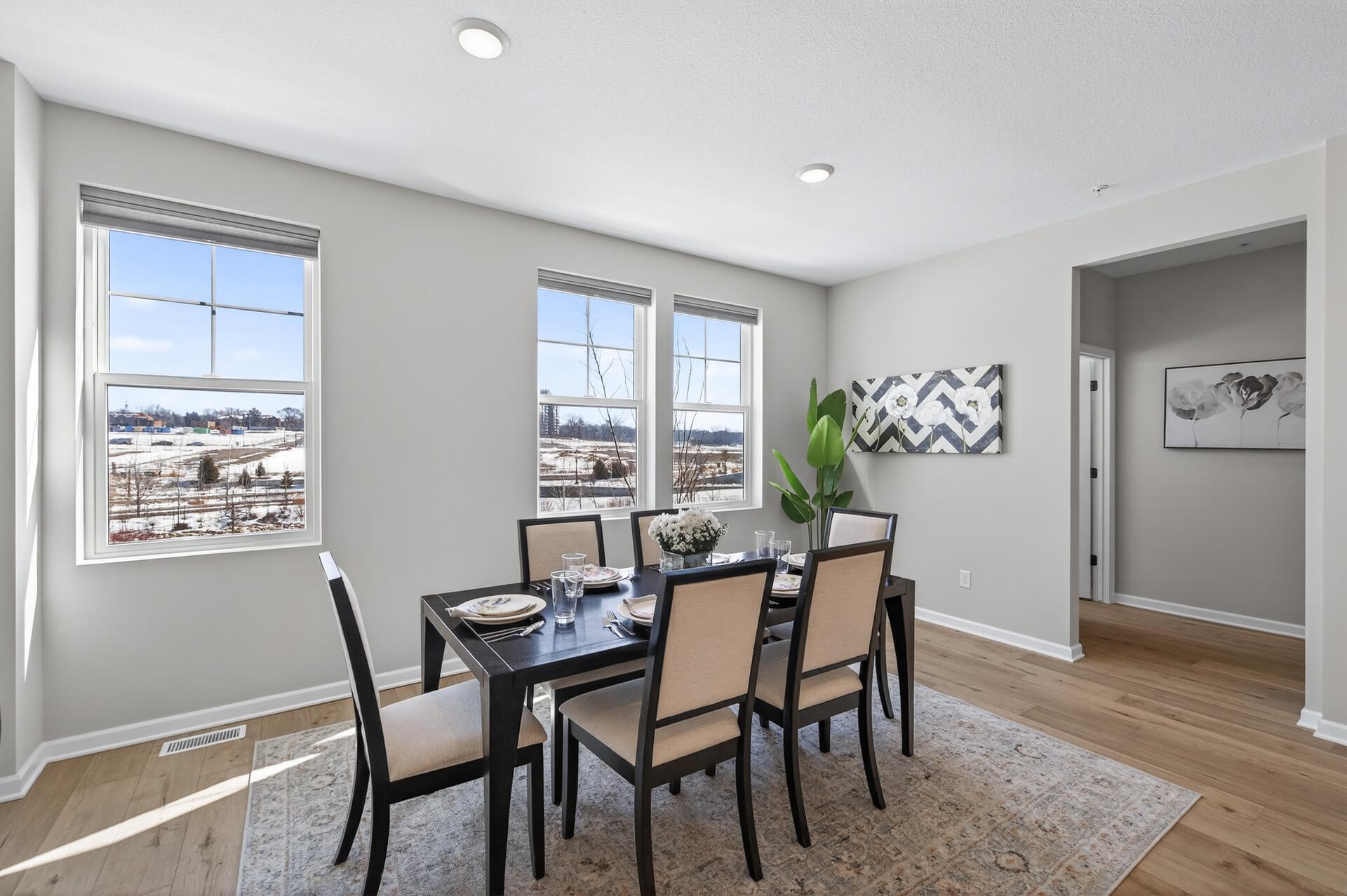 Saint Paul, Minnesota, 55116, United States, 4 Bedrooms Bedrooms, ,4 BathroomsBathrooms,Residential,Active,2028753