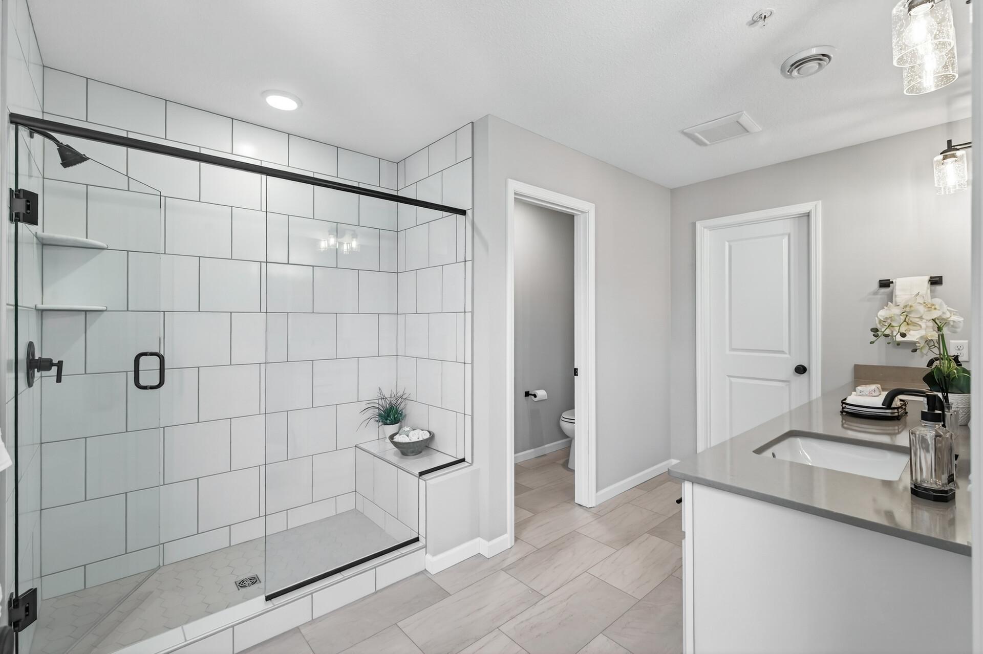 Saint Paul, Minnesota, 55116, United States, 4 Bedrooms Bedrooms, ,4 BathroomsBathrooms,Residential,Active,2028753