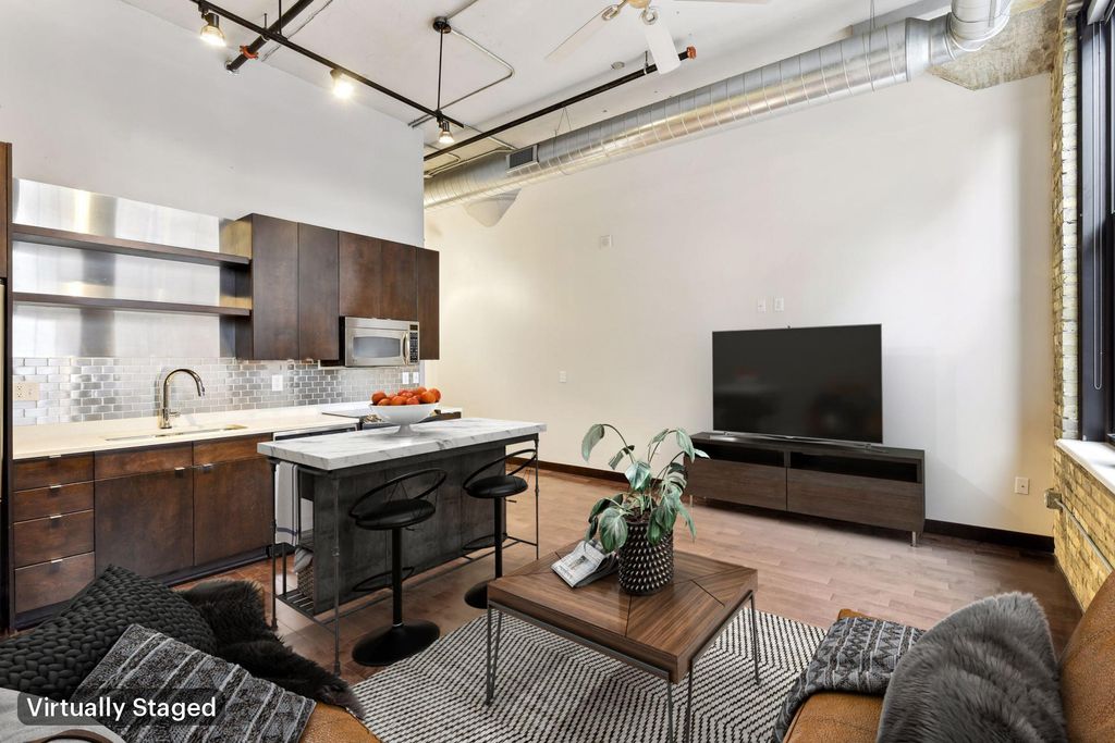 Photo of 618 Washington Avenue N #200, Minneapolis, MN 55401 (MLS # 7069186)
