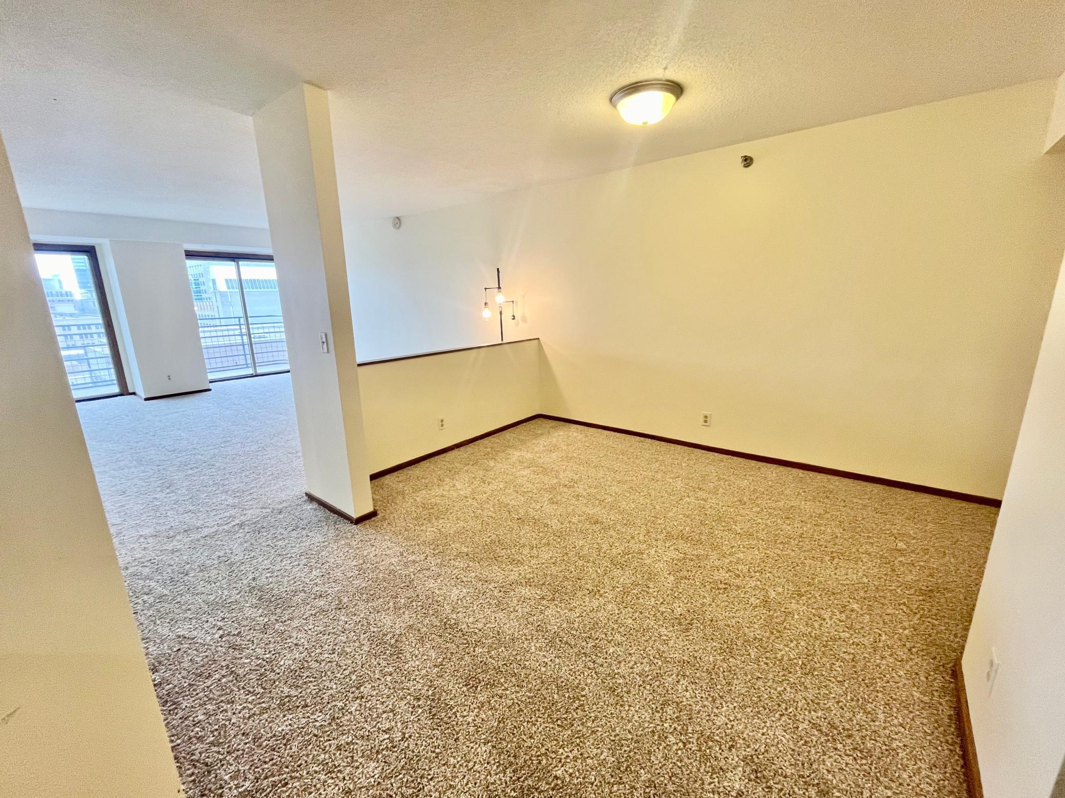 26 10th Street W 1311