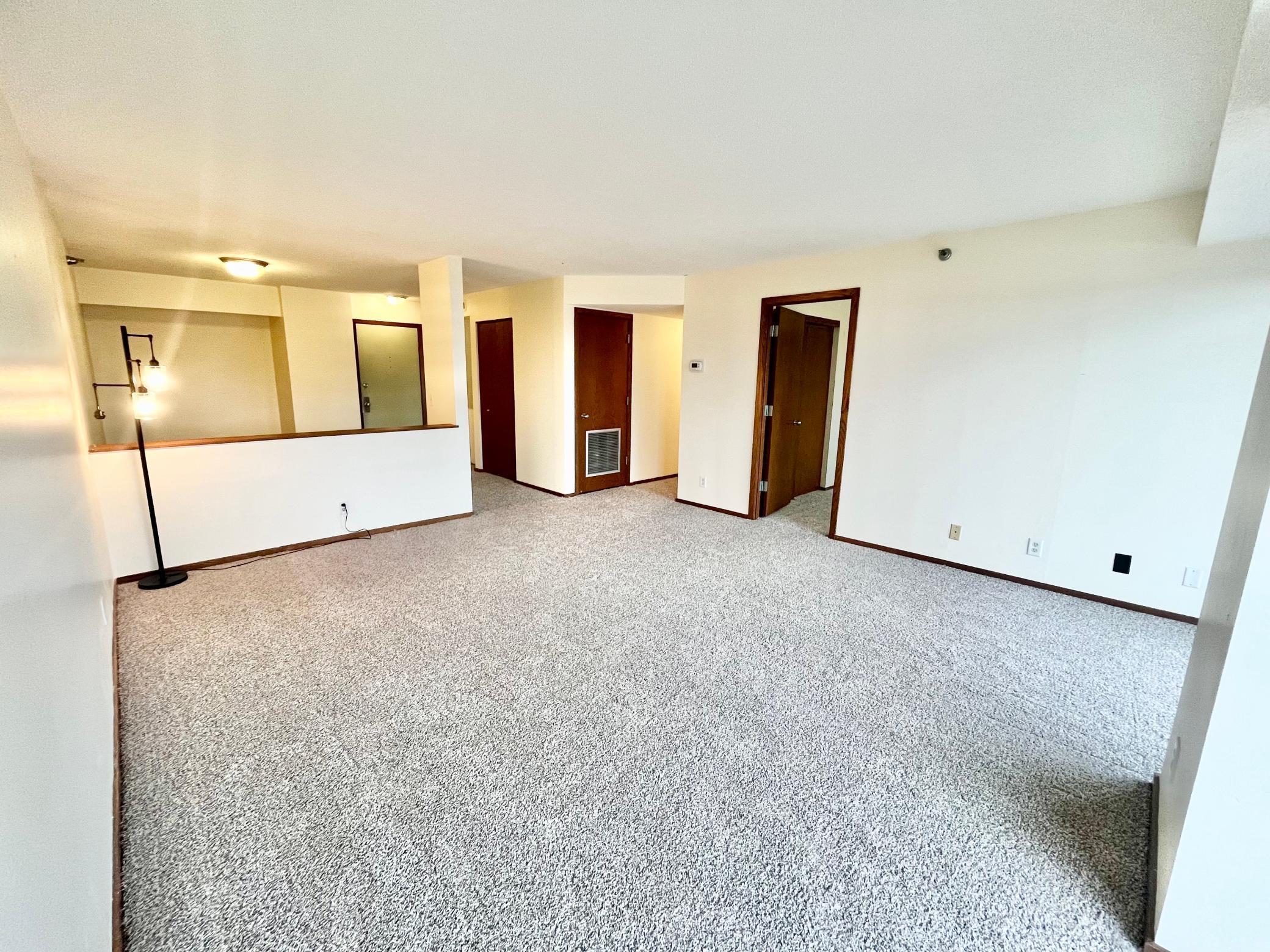 26 10th Street W 1311