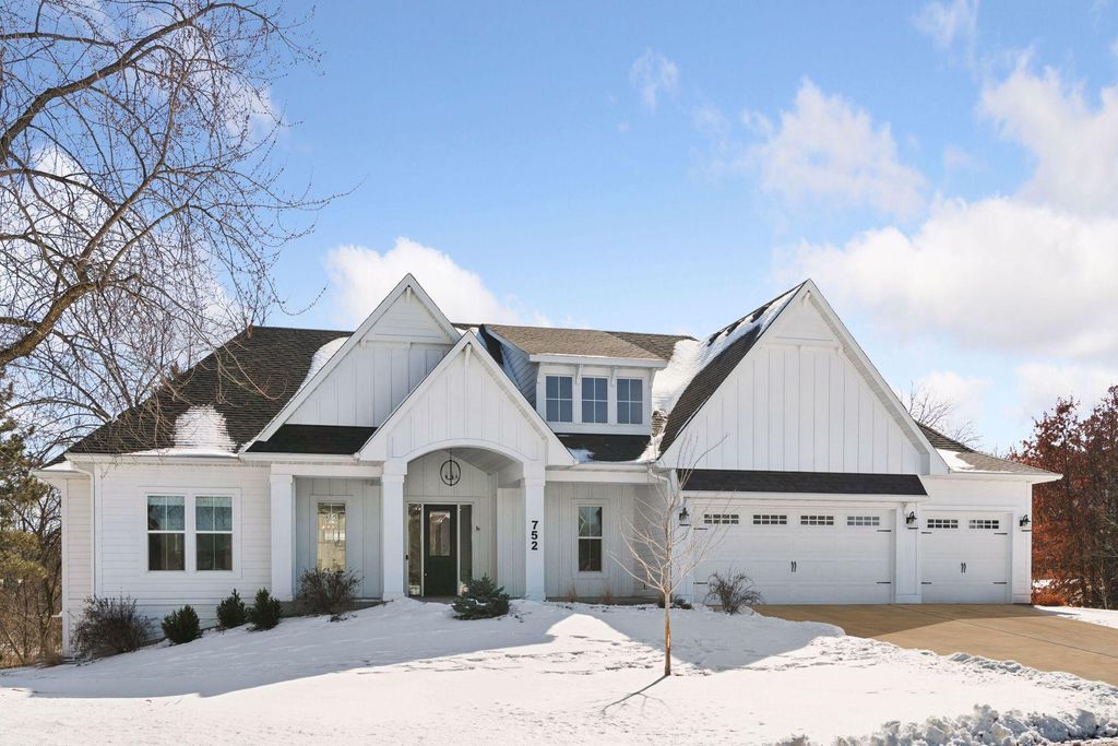 Photo of 752 Summerbrooke Circle, Eagan, MN 55123 (MLS # 7011735)