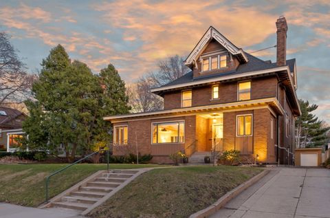 834 Goodrich Avenue Saint Paul MN 55105